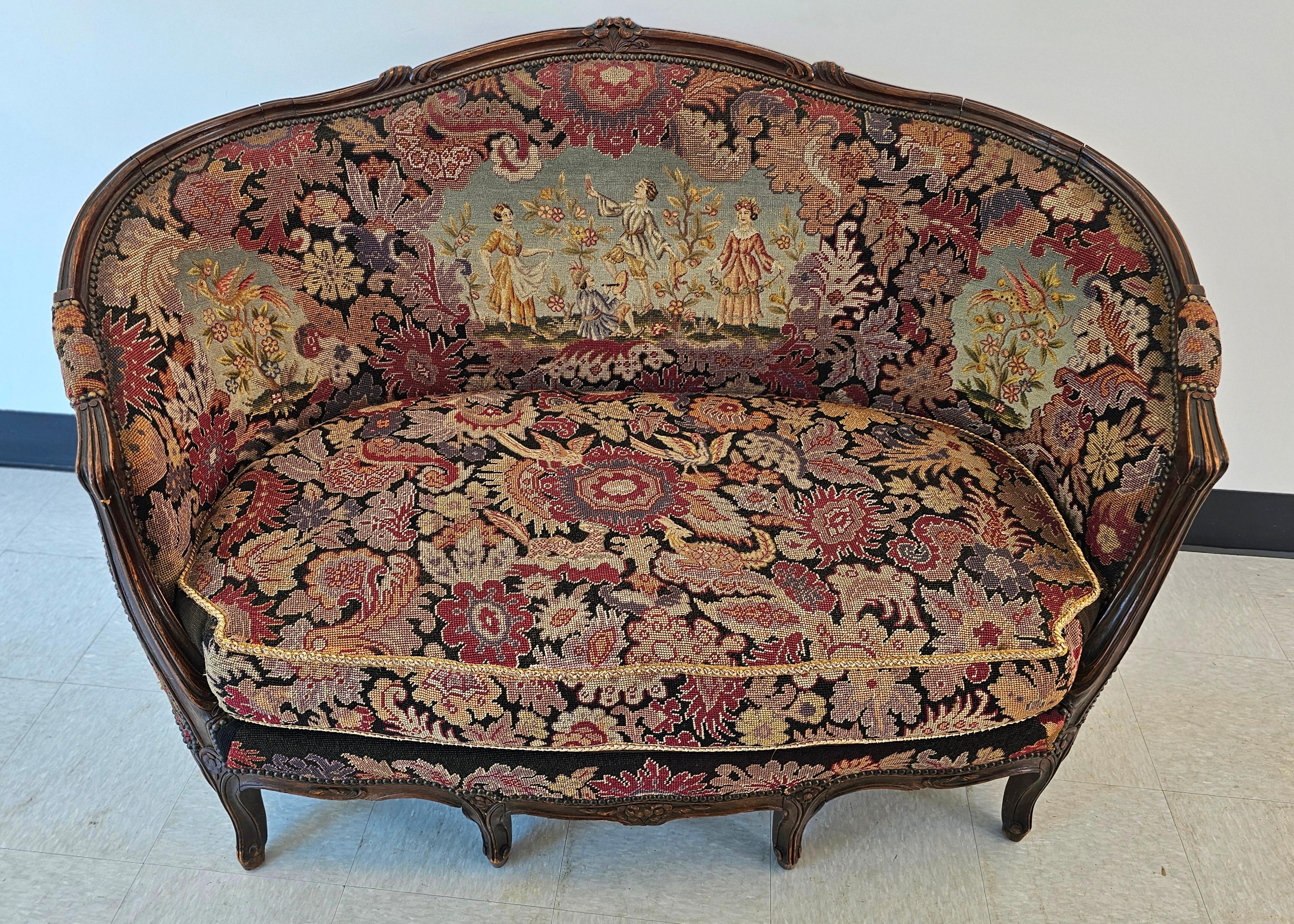 19th C. French Louis XV Style Mahogany and Needlepoint Tapestry Settee In Good Condition For Sale In Germantown, MD