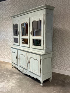 Buffet dipinto in stile Luigi XV del XIX secolo o libreria a due piani