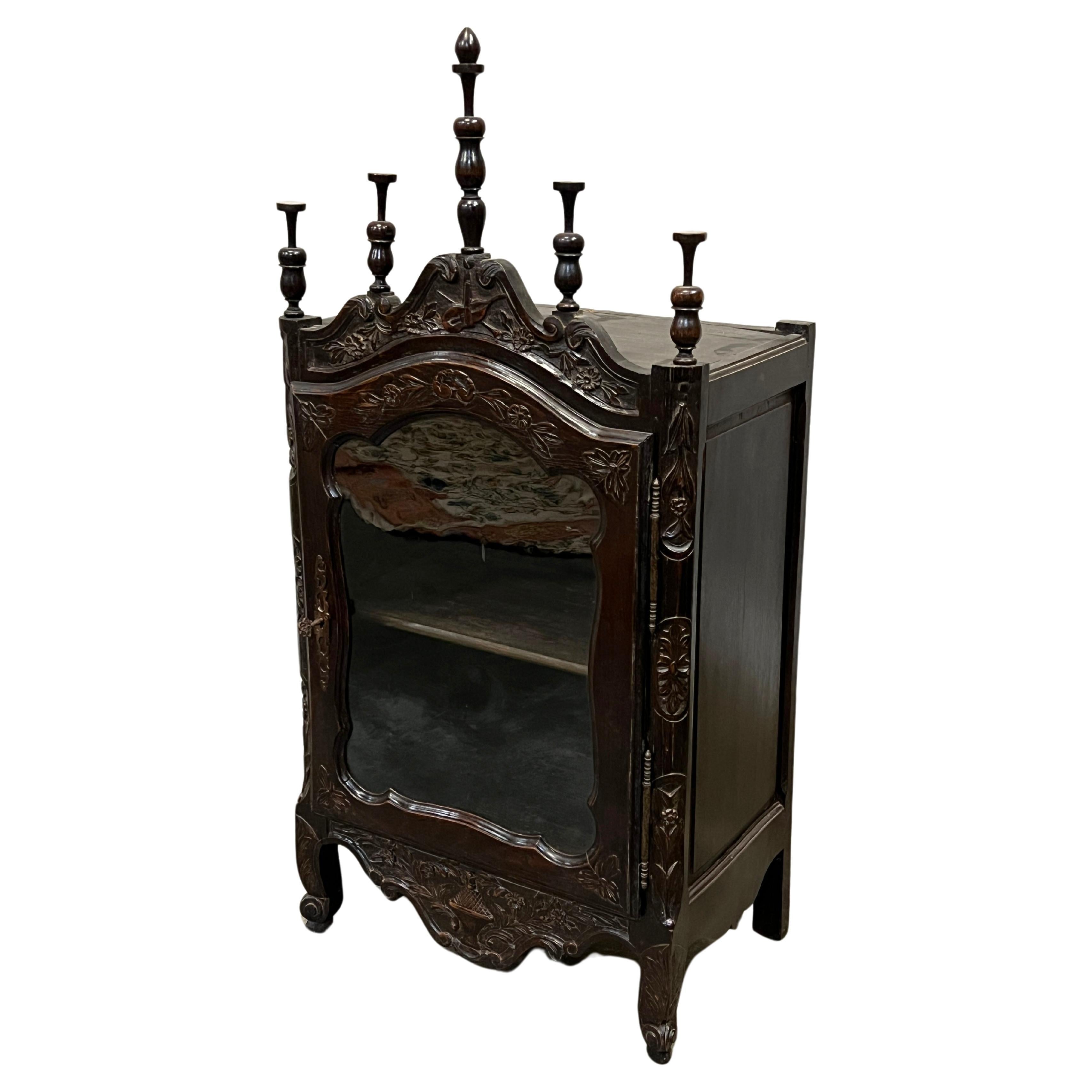 19th Century French Louis XV Style Vitrine For Sale
