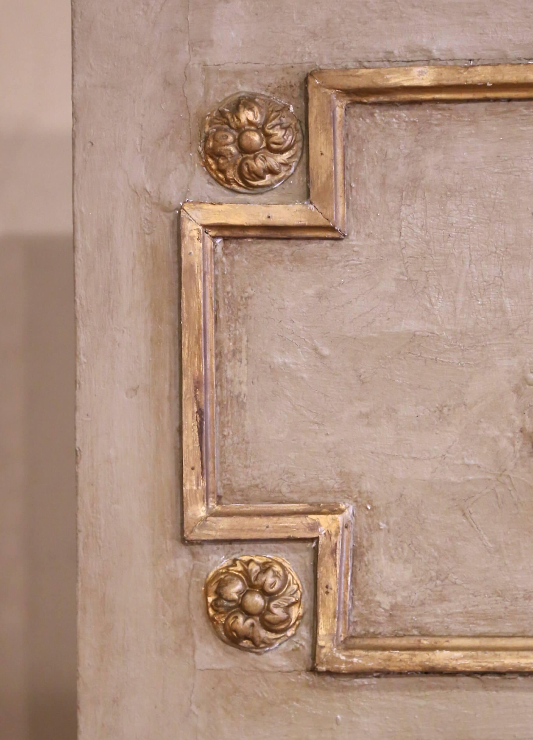 XIXe siècle A.I.C.C. Miroir de Trumeau peint et doré avec verre biseauté, 19ème C. en vente