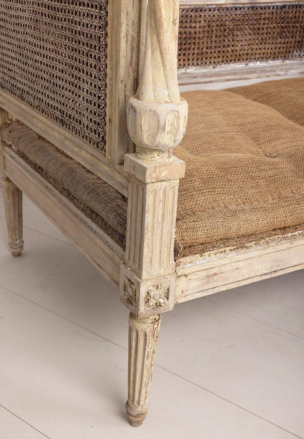 19. Jahrhundert Französisch Louis XVI Stil Caned Chaise Lounge oder Daybed (Louis XVI.) im Angebot