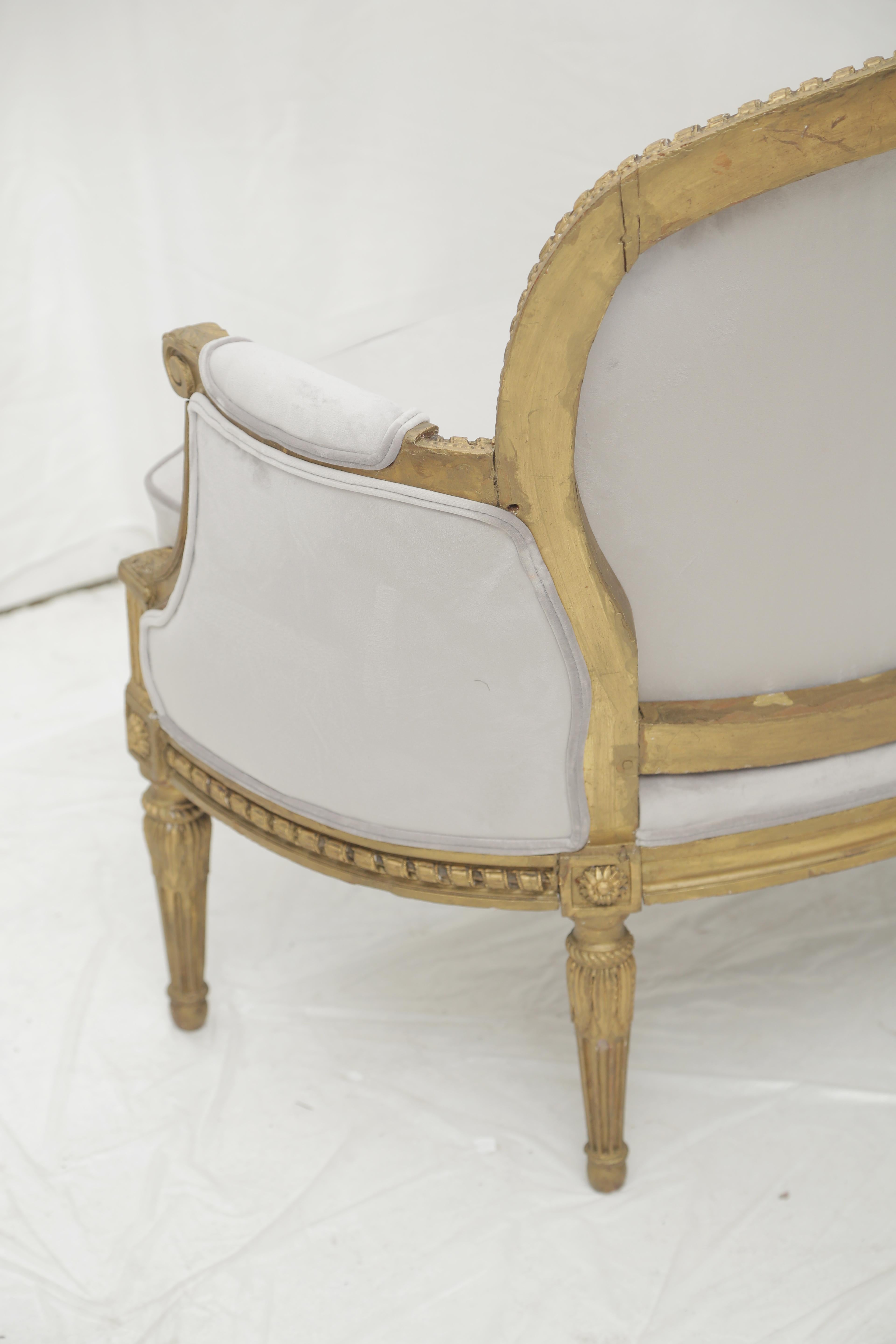 19th Century French Louis XVI Style Carved Giltwood and Pale Grey Suede Loveseat 1