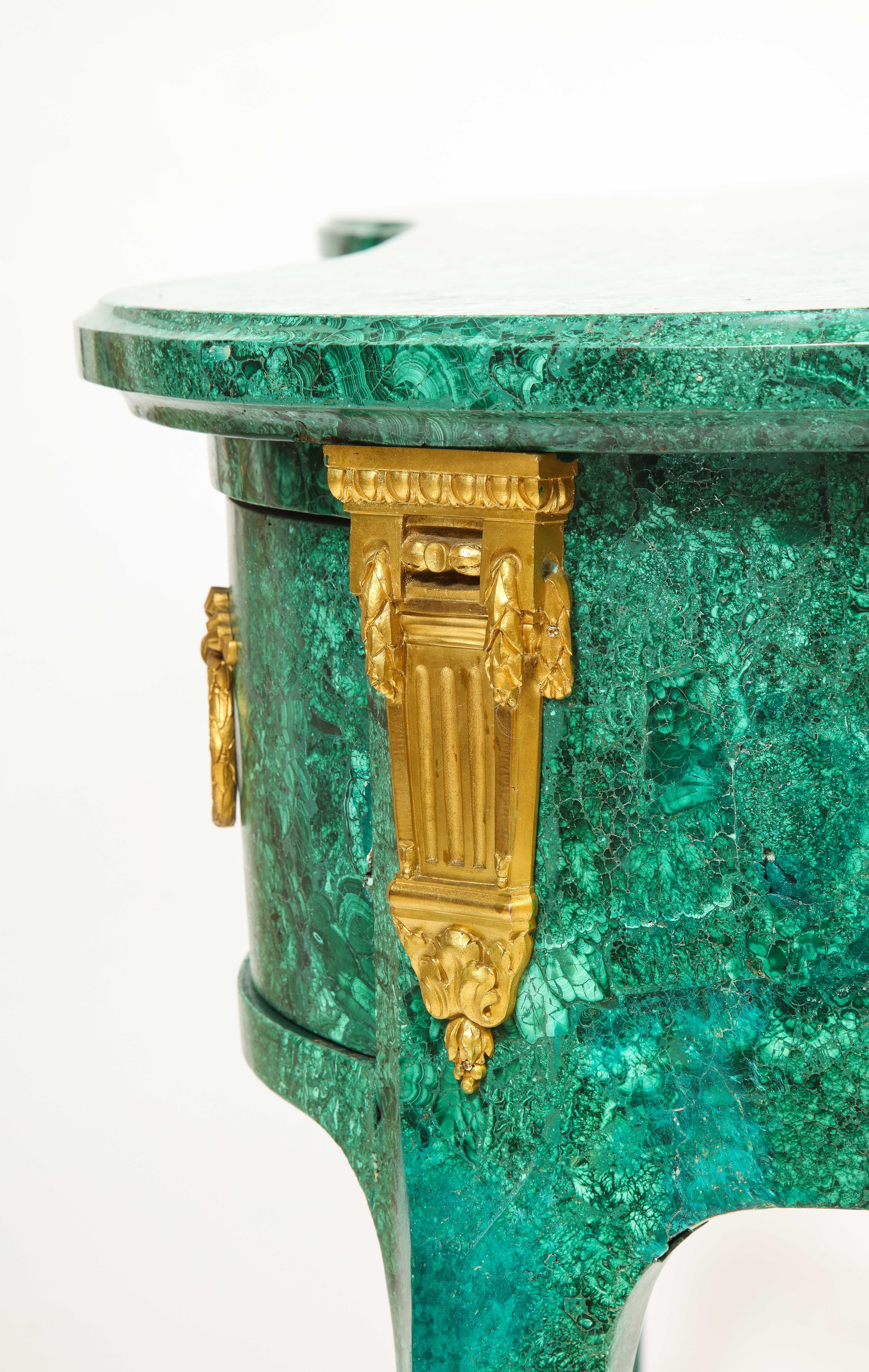 19. Jh. Französische Louis XVI Stil Dore Bronze montiert verspiegelte Malachit Kommode im Angebot 6