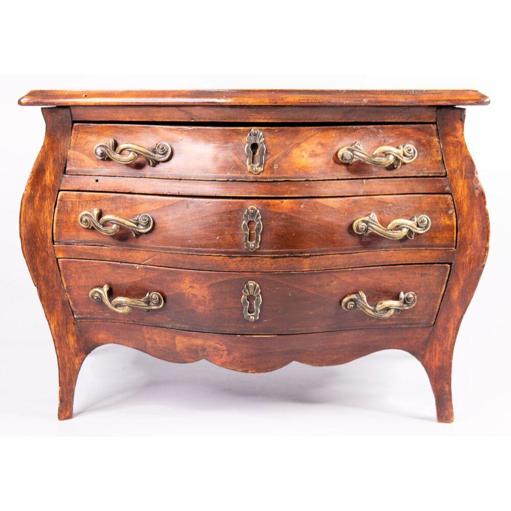19th C. French Mahogany Salesman Sample Miniature Serpentine Chest of Drawers For Sale 3