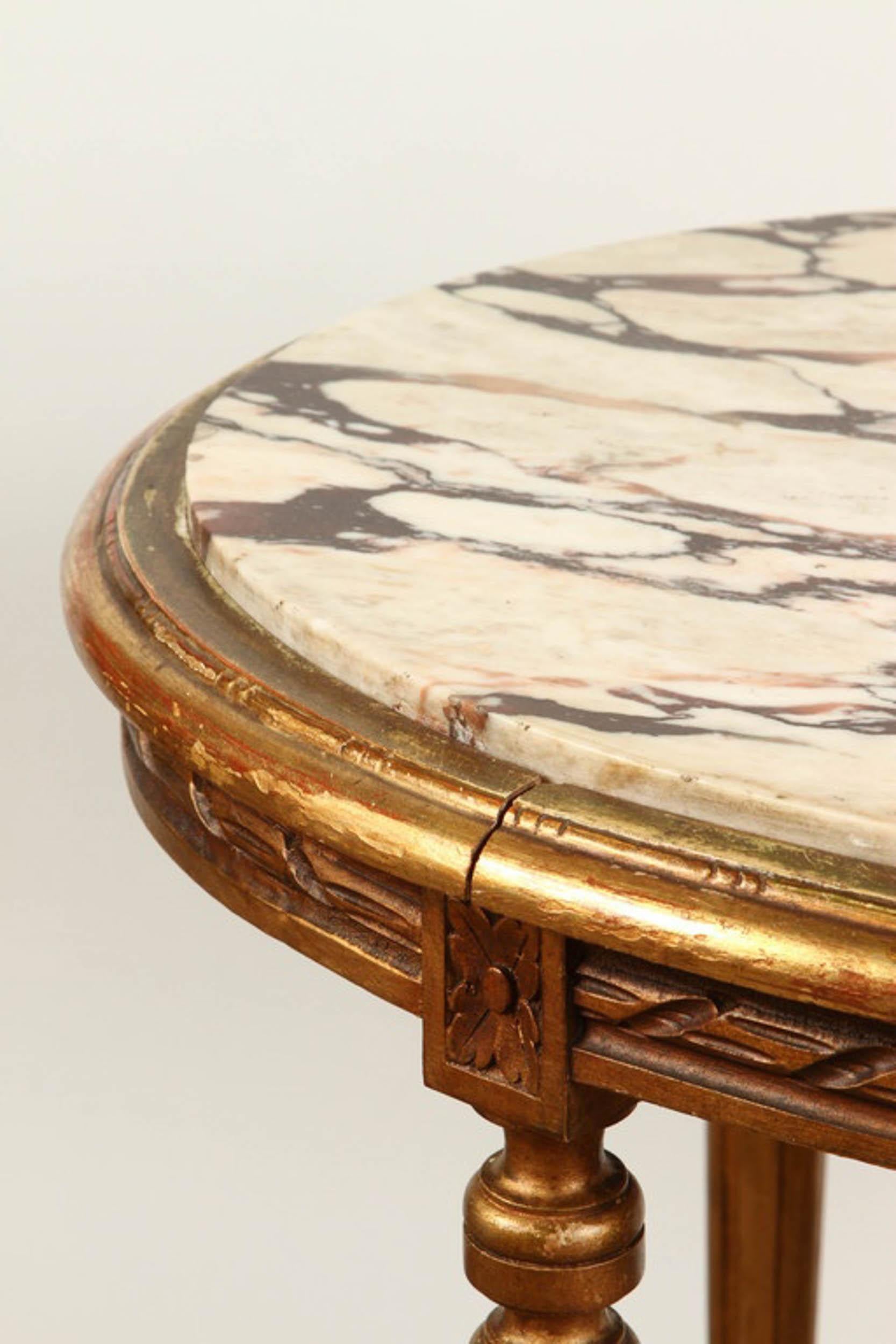 19th Century French Marble Top Giltwood Oval Coffee Table In Good Condition In Pasadena, CA
