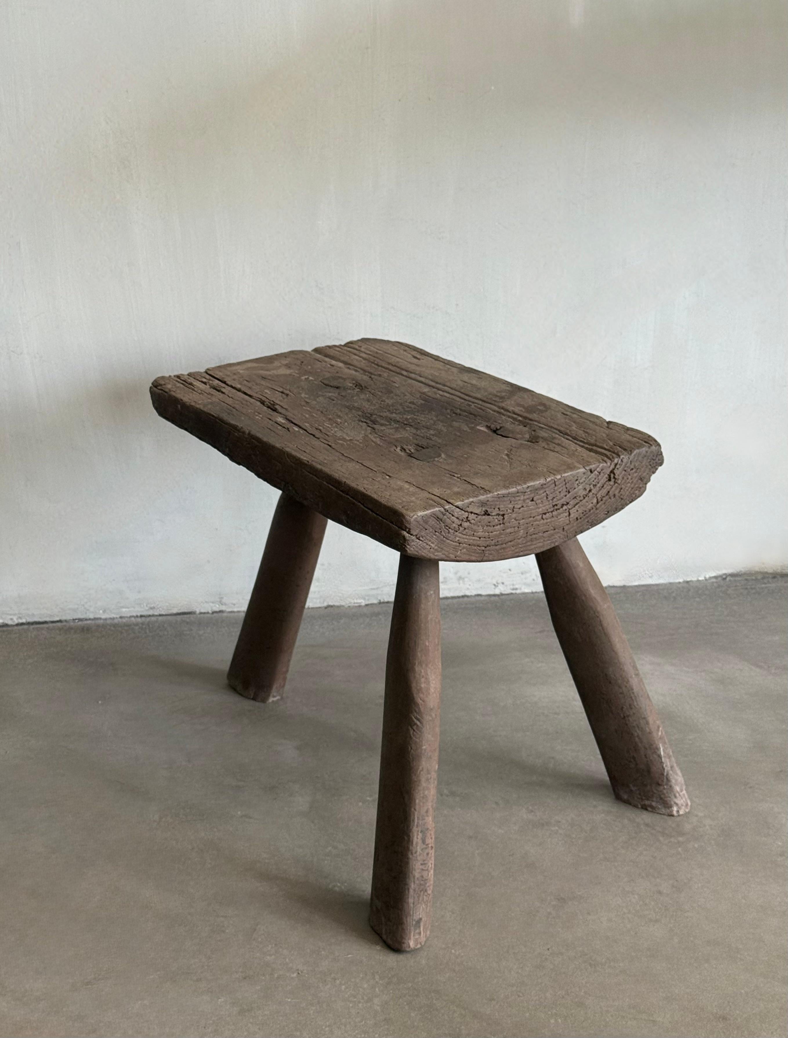 19th C French Milk Stool In Good Condition For Sale In Nijlen, BE