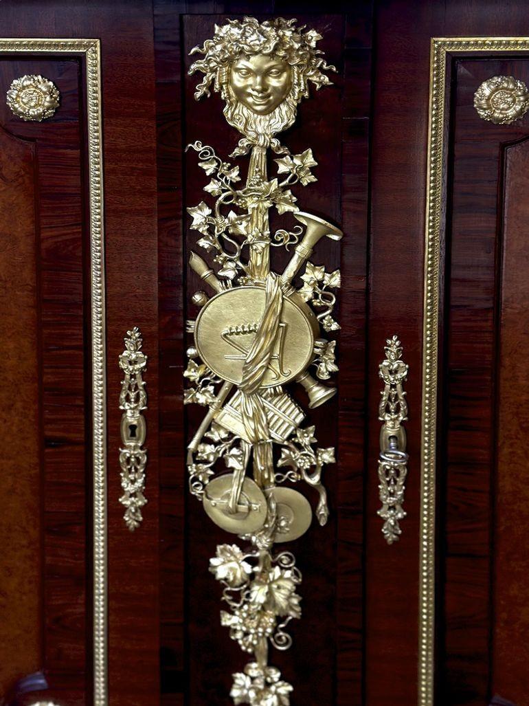 Französischer Bronze-Mahagoni-Schrank Napoleon III, 19. Jh., mit Marmorplatte von Grohé Frères im Angebot 2