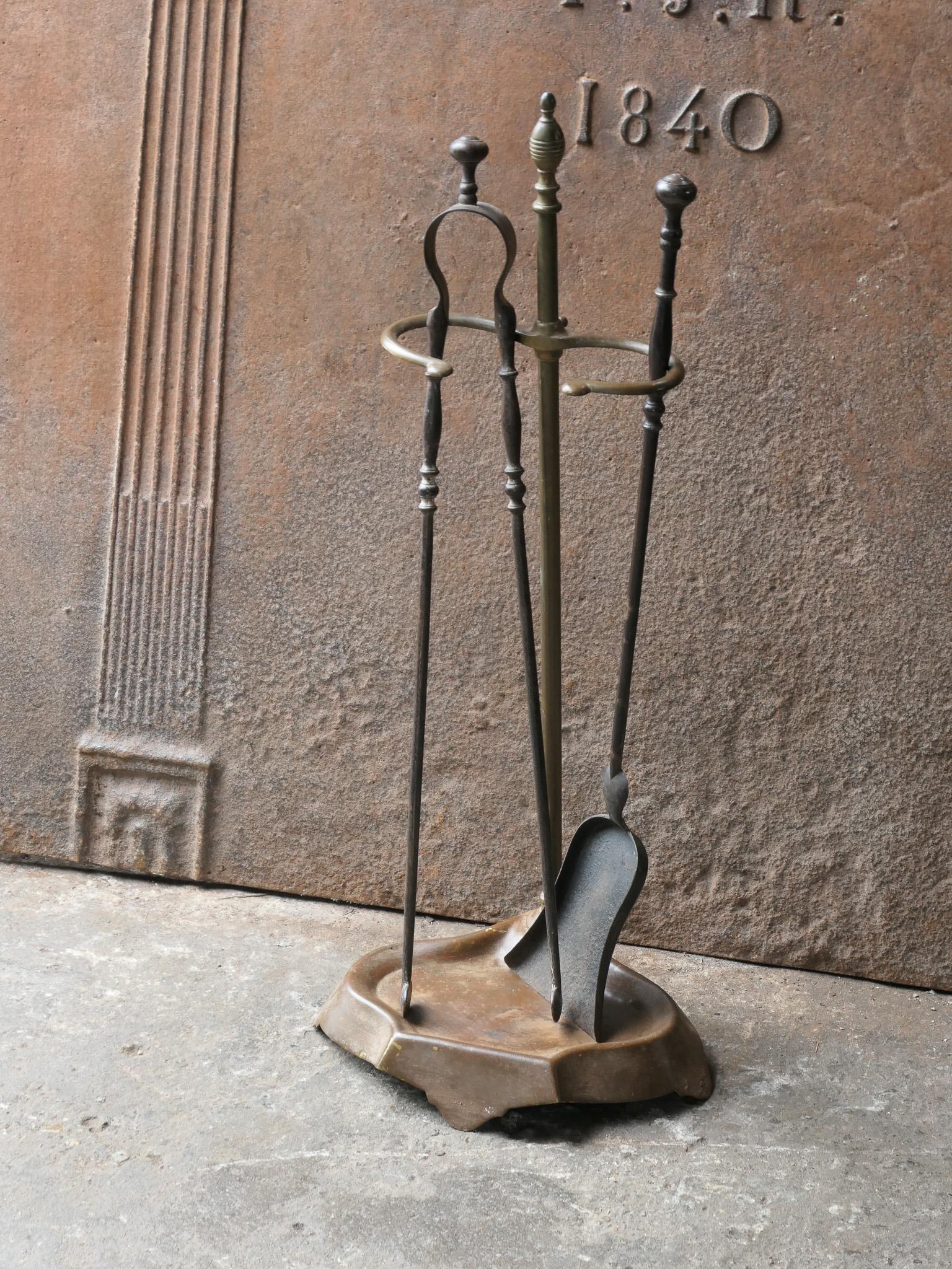 19th C. French Napoleon III Period Fireplace Tool Set In Good Condition For Sale In Soest, NL
