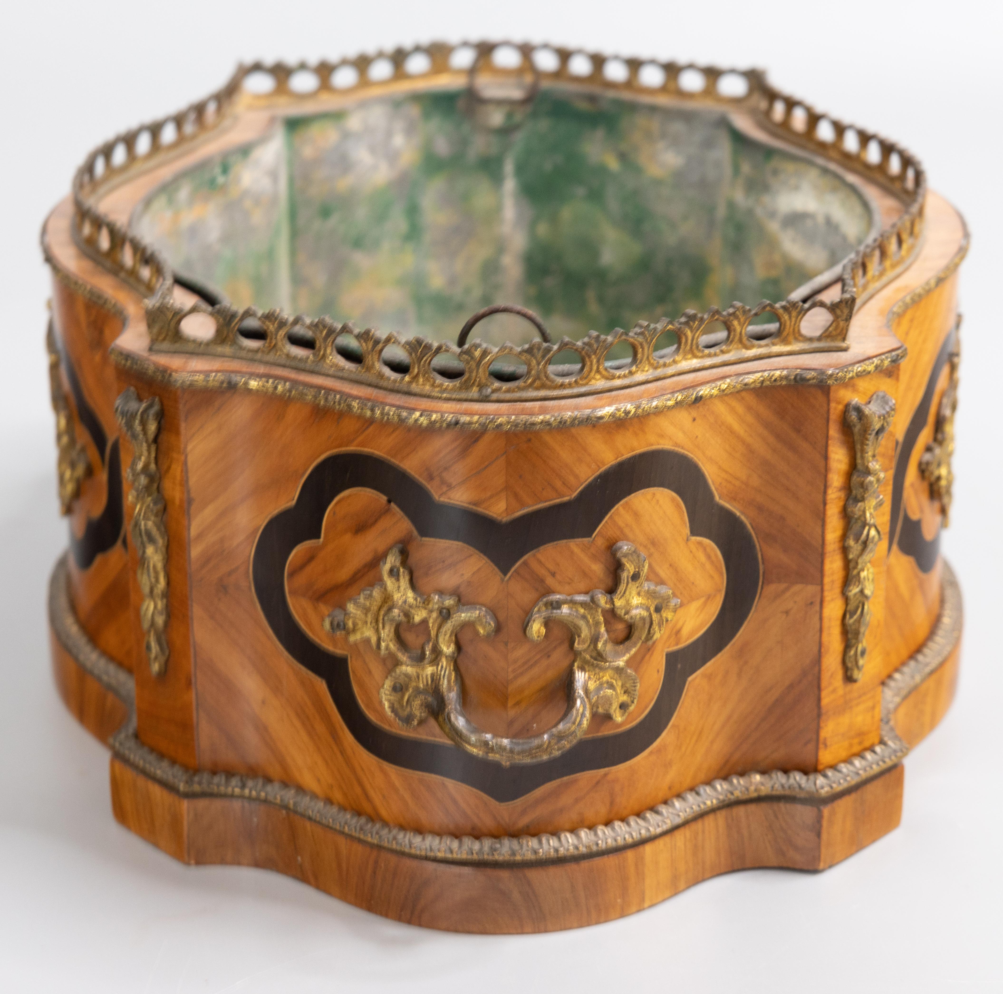 19th C. French Napoleon III Sevres Porcelain Walnut Ormolu Jardiniere Bloom Box In Good Condition For Sale In Pearland, TX
