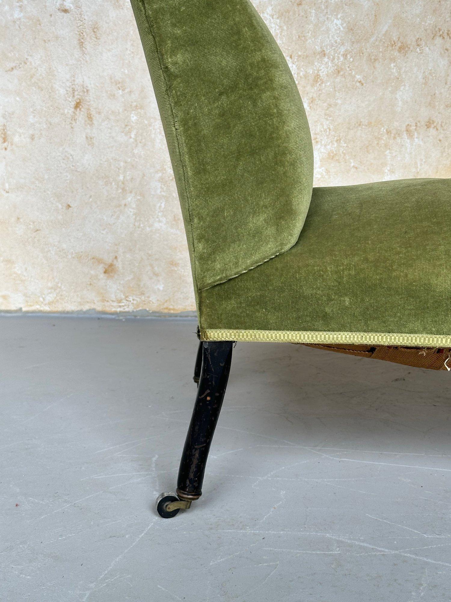 19th C. French Napoleon III Slipper Chair in Green Velvet 5