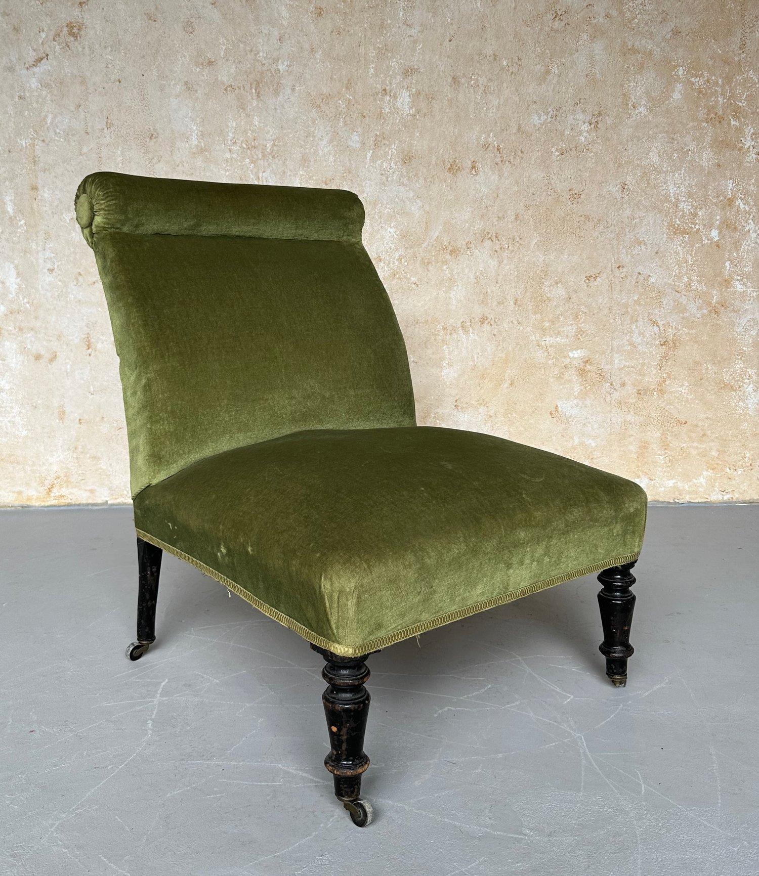 19th C. French Napoleon III Slipper Chair in Green Velvet 2