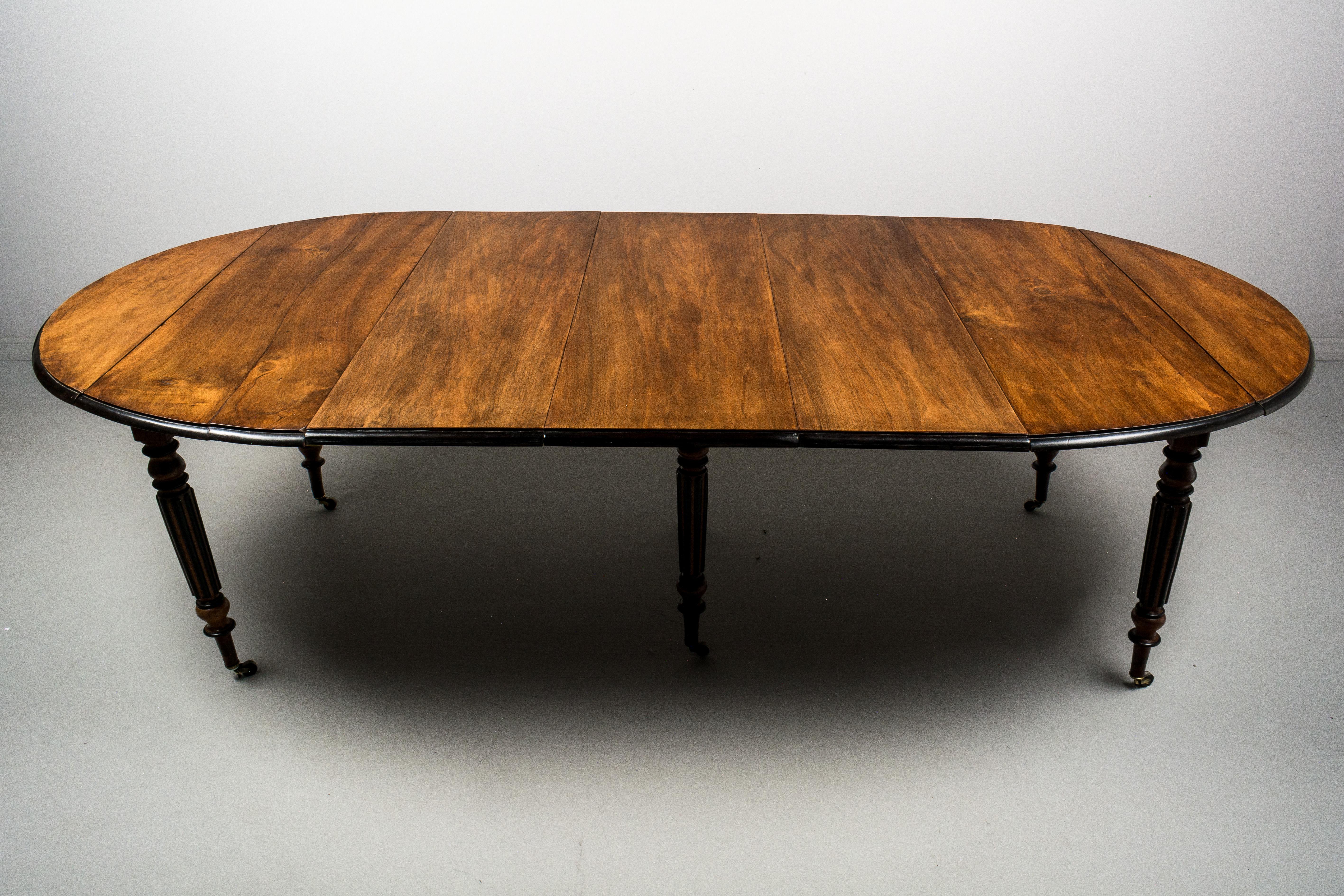 19th Century French Napoleon III Style Dining Table 9