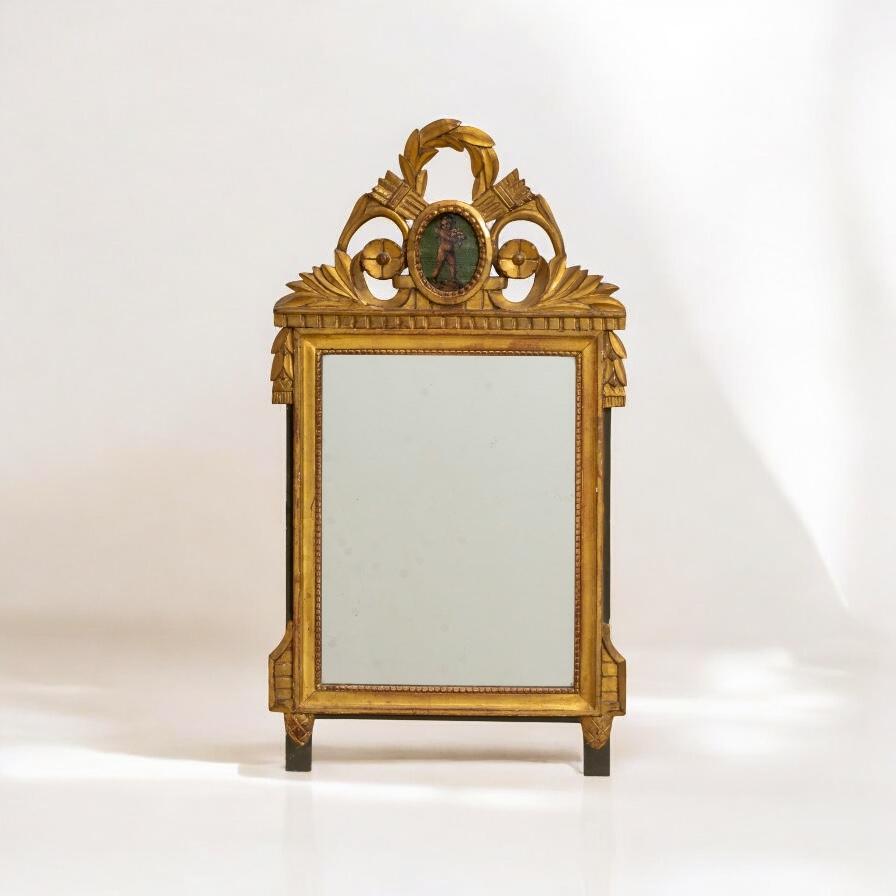 Siglo XIX Espejo de pared neoclásico francés de madera dorada con putti pintado en Bueno estado para la venta en Kennesaw, GA