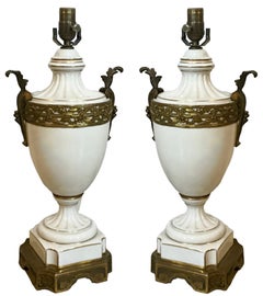 19. Jahrhundert. Französisch Neo-Klassischen Stil Porzellan & vergoldete Bronze Tischlampen - Paar