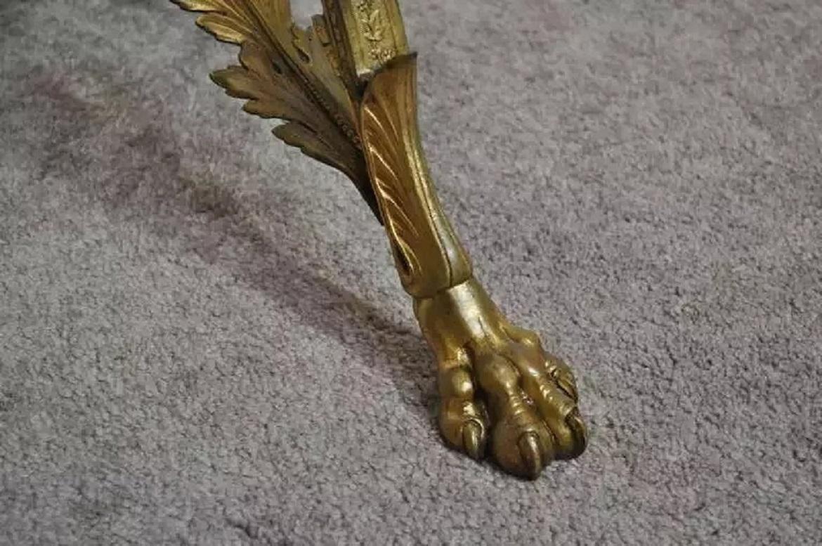 C.C. francese del XIX secolo, Leone Figurato in Bronzo, Piantana Vaso Piedistallo In condizioni buone in vendita a Philadelphia, PA