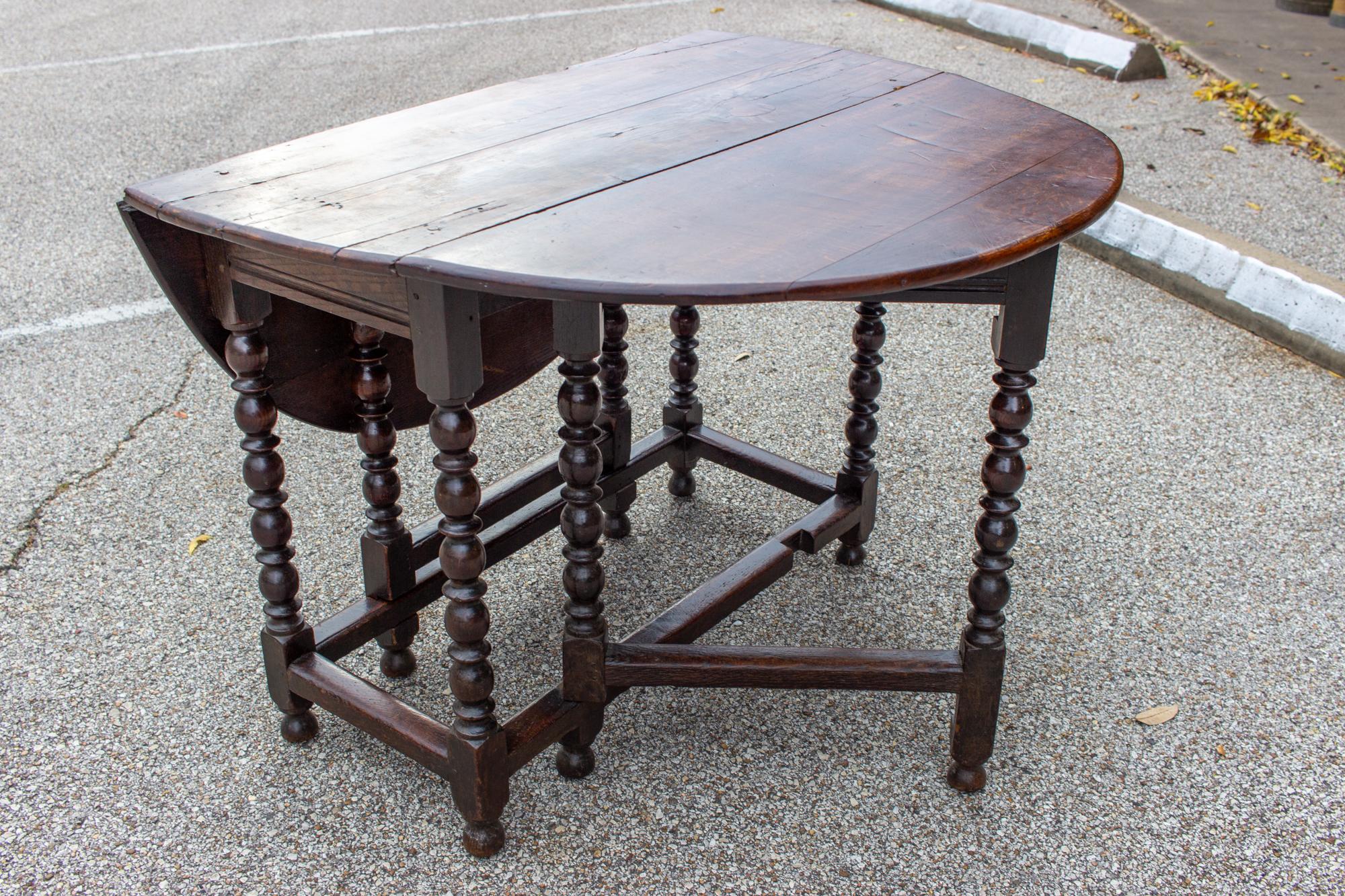 19th Century Oak Drop Leaf Gate Leg Table and Console with Drawer, circa 1840 2