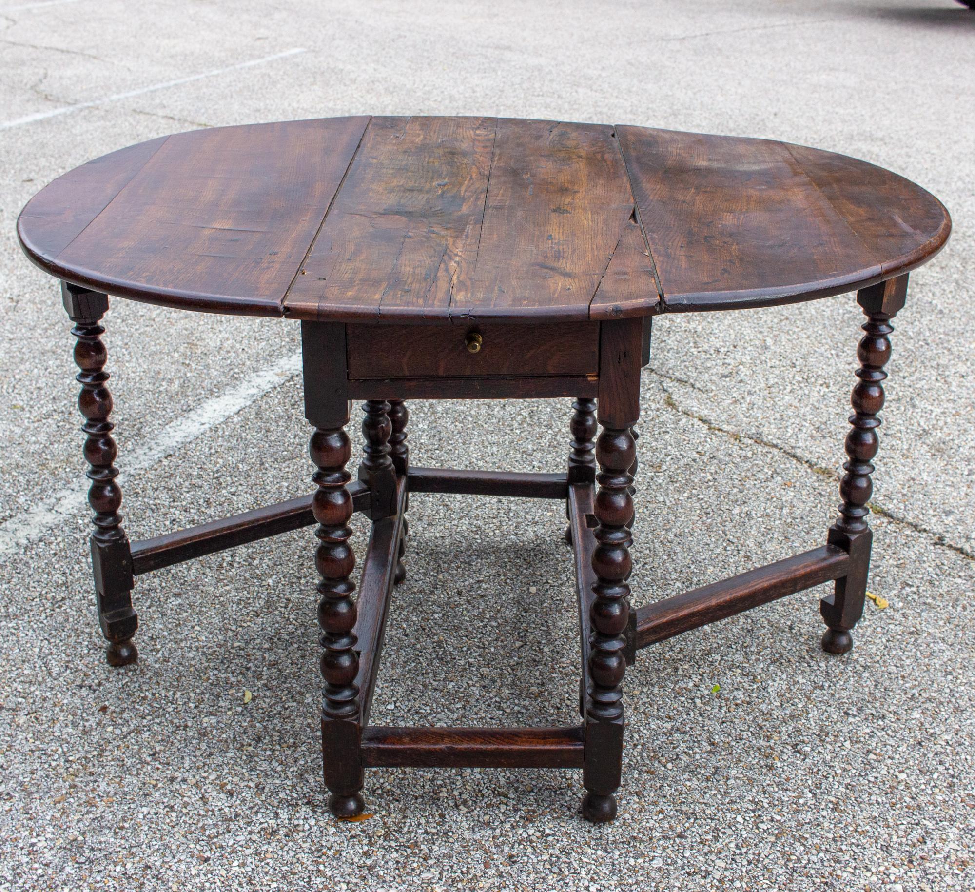 19th Century Oak Drop Leaf Gate Leg Table and Console with Drawer, circa 1840 3