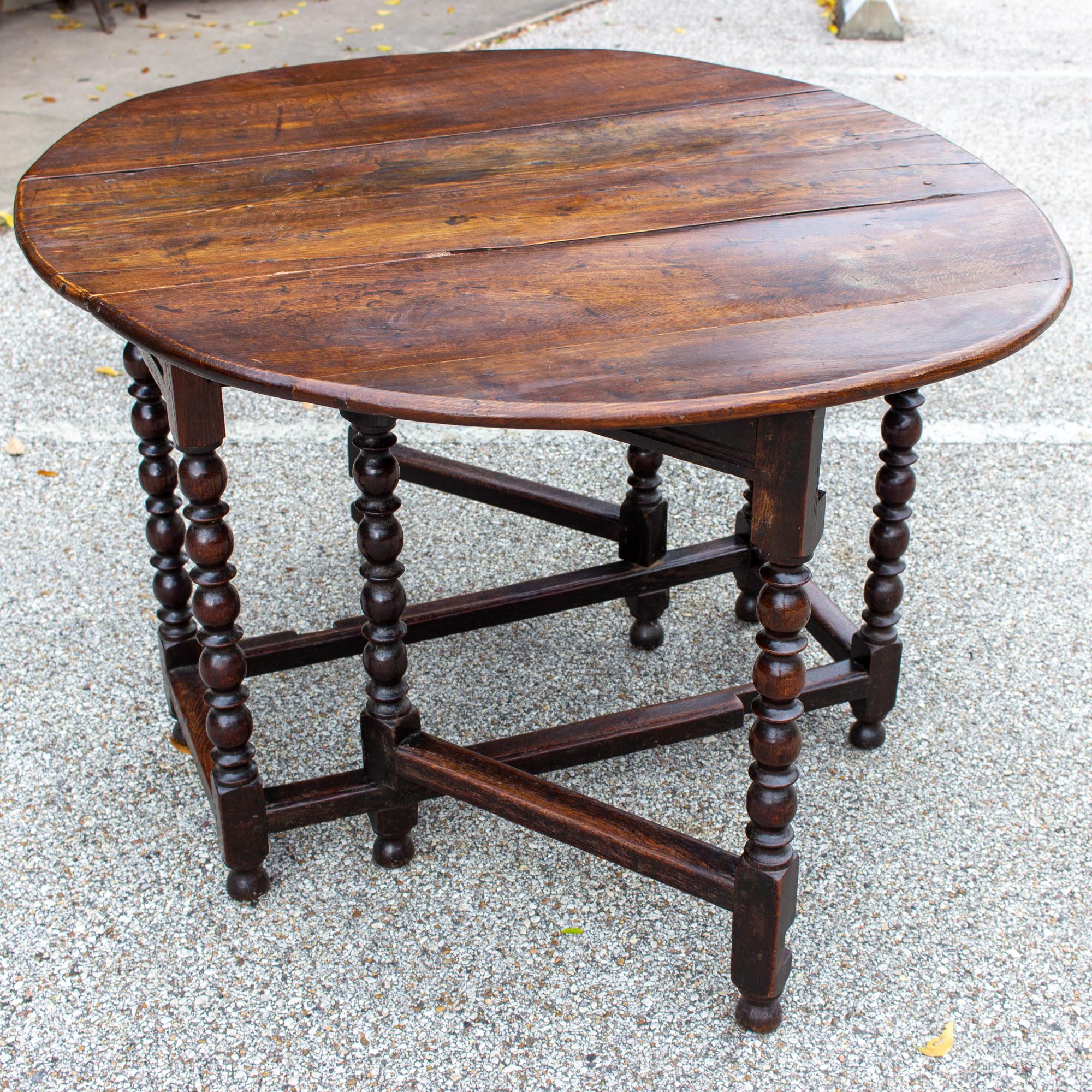 19th Century Oak Drop Leaf Gate Leg Table and Console with Drawer, circa 1840 4