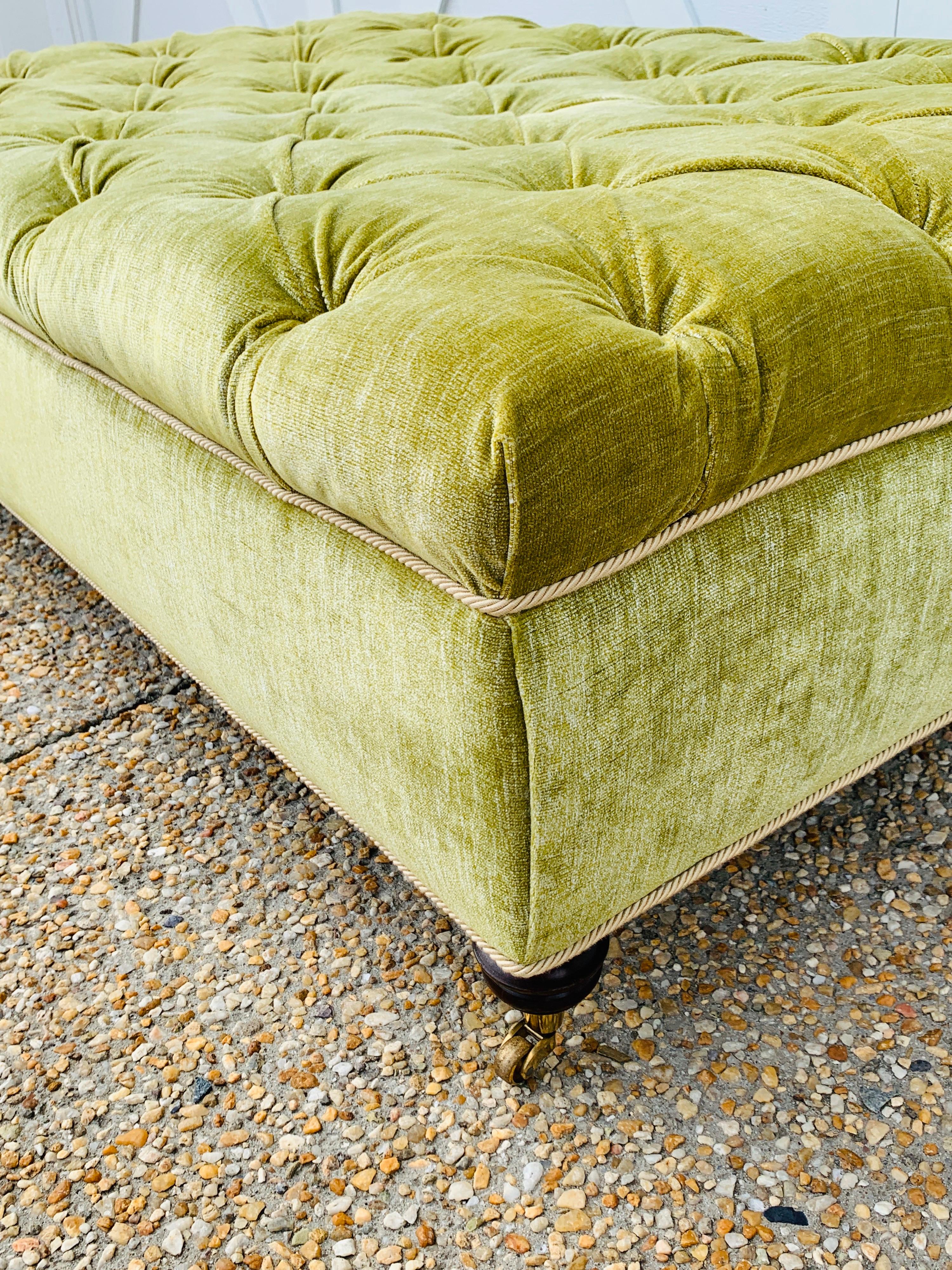 French Ottoman in Green Scalamandré Velvet, circa 19th Century In Good Condition For Sale In Richmond, VA