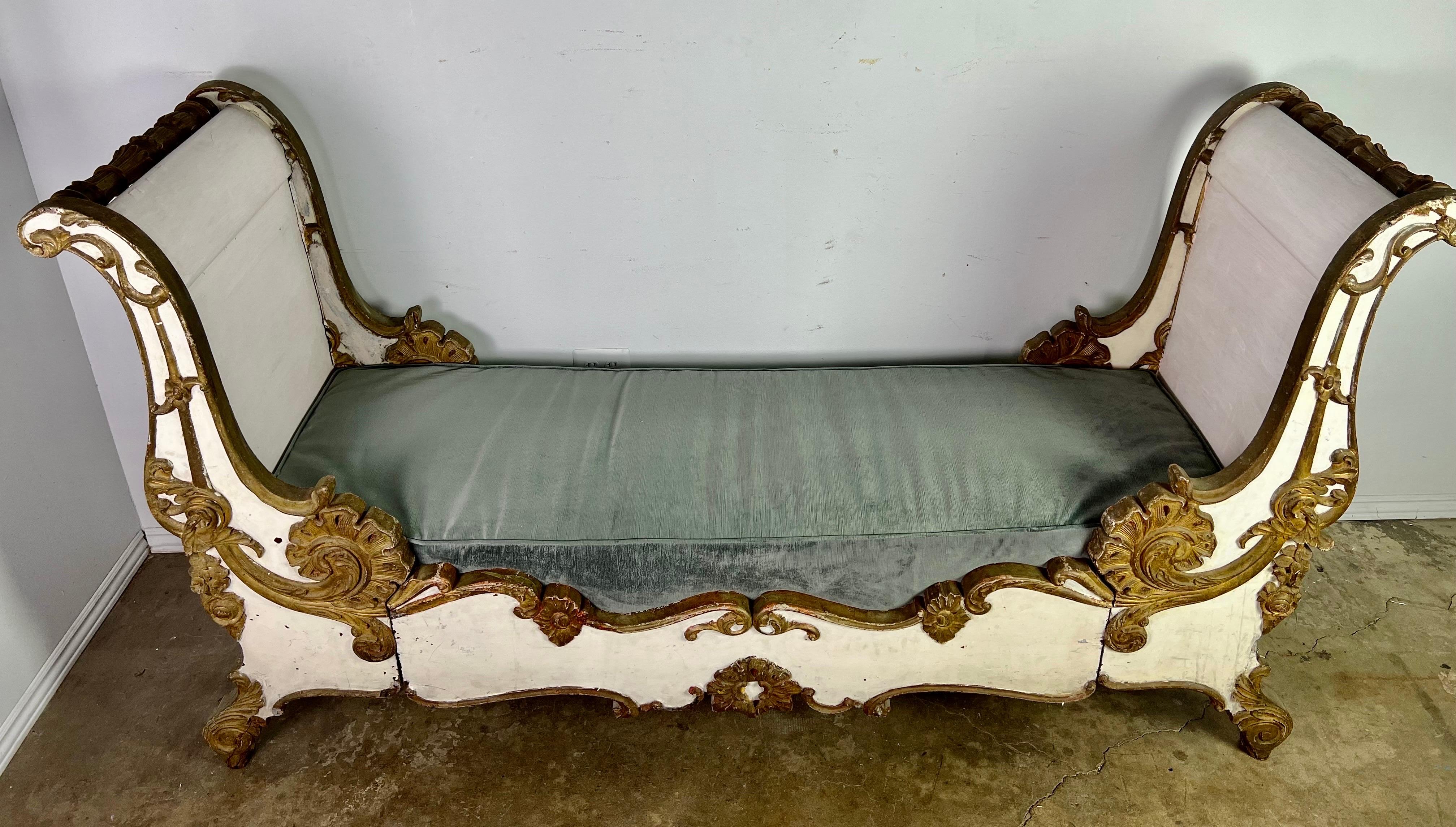 19th Century 19th C. French Painted and Parcel Gilt Daybed For Sale