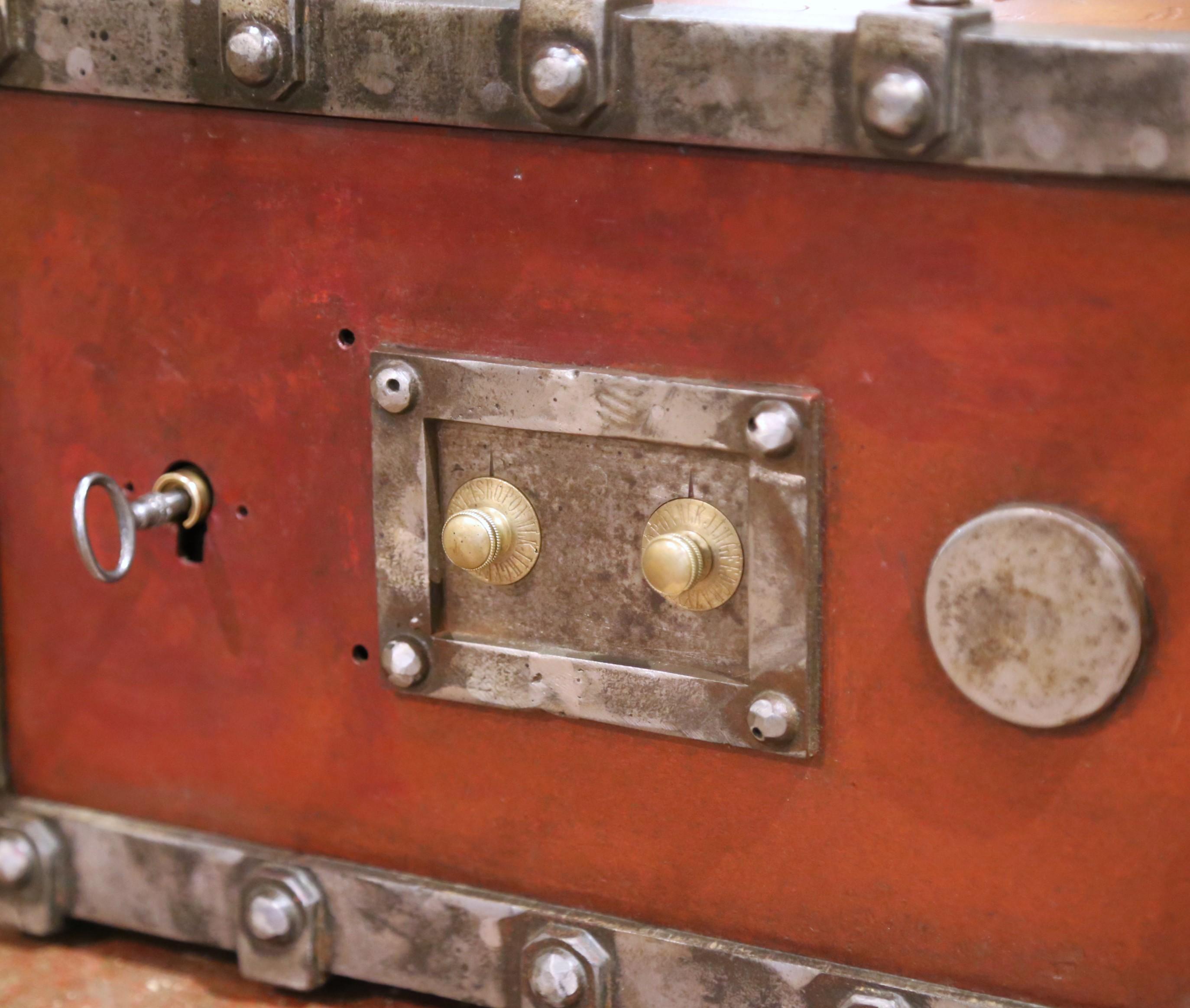 19th C. French Painted Bauche Fireproof Strongbox with Two Letters Combination In Excellent Condition For Sale In Dallas, TX
