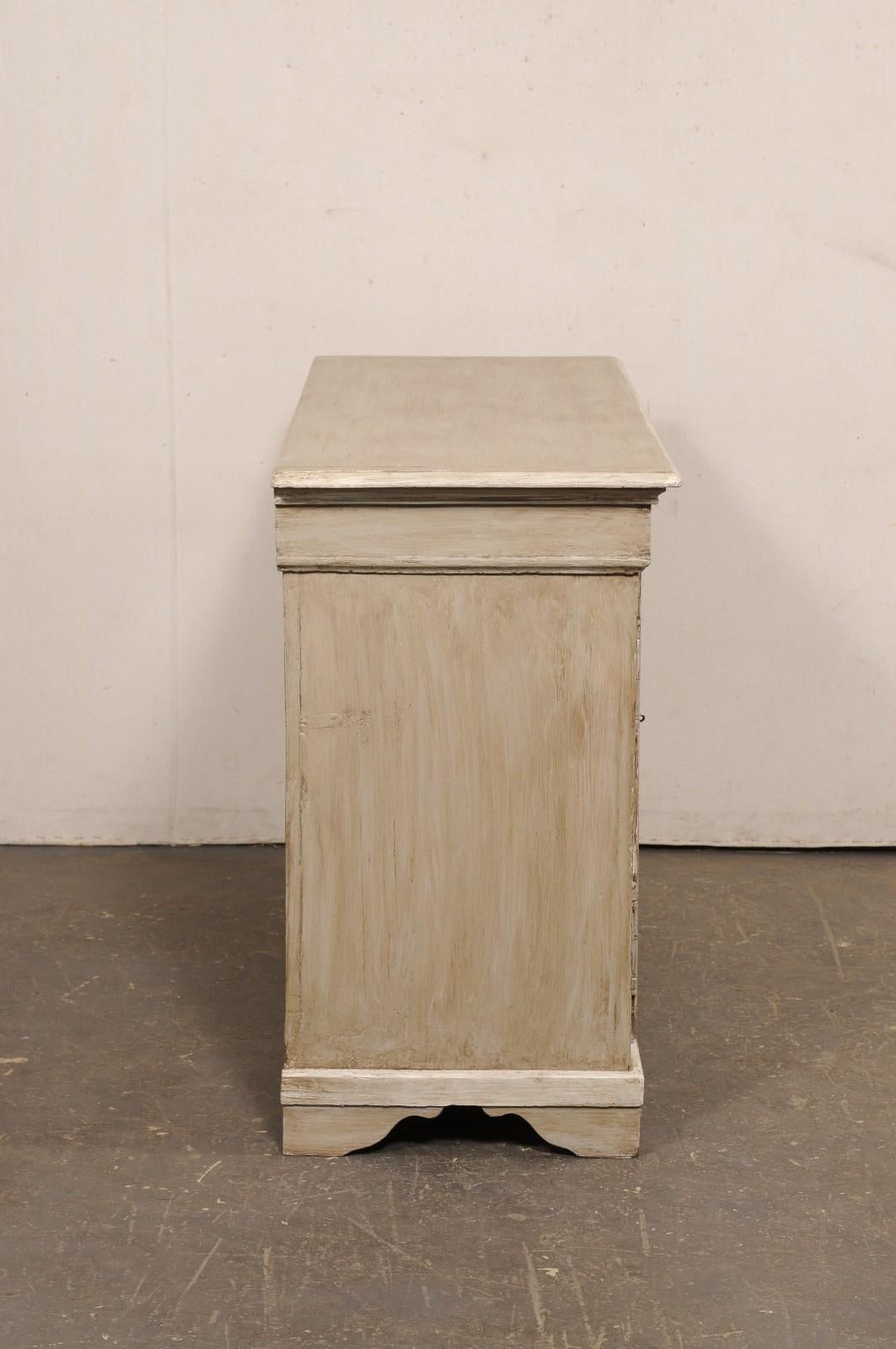 Mobile Buffet in legno dipinto francese del XIX secolo con ferramenta in ottone in vendita 1