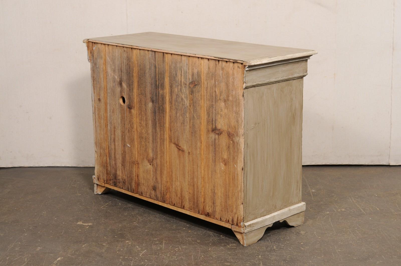 Mobile Buffet in legno dipinto francese del XIX secolo con ferramenta in ottone in vendita 2
