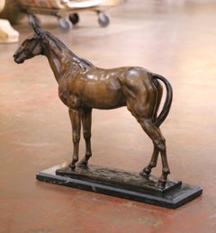 19. Jh. Französische Pferdeskulptur aus patinierter Bronze auf Marmorsockel, signiert C. Fratin