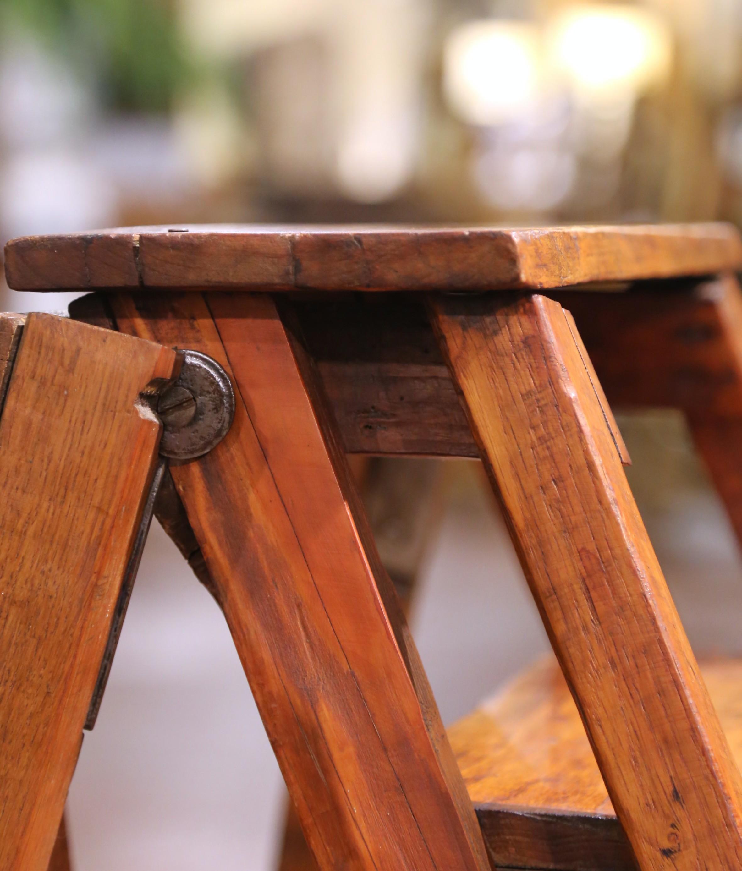 19th C. French Poplar and Pine Five-Step Folding Ladder with Chain Supports For Sale 2