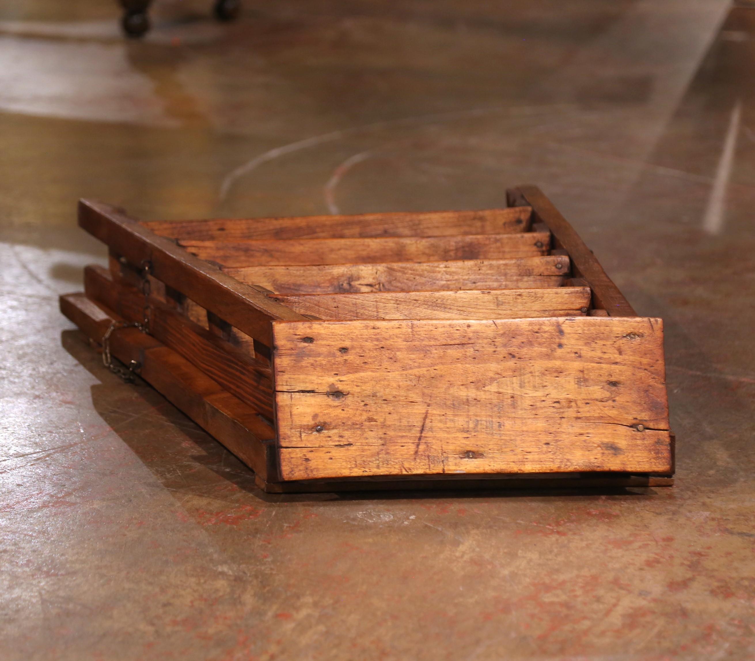 19th C. French Poplar and Pine Five-Step Folding Ladder with Chain Supports For Sale 3