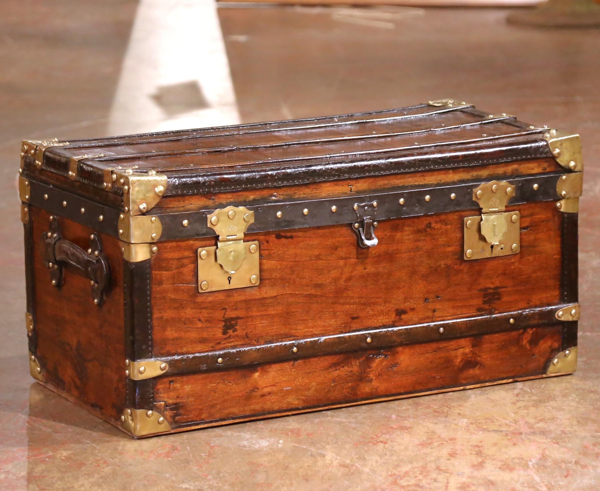 19th C. French Poplar, Metal and Brass-Bound Travel Trunk Stamped B.B. Paris In Excellent Condition For Sale In Dallas, TX