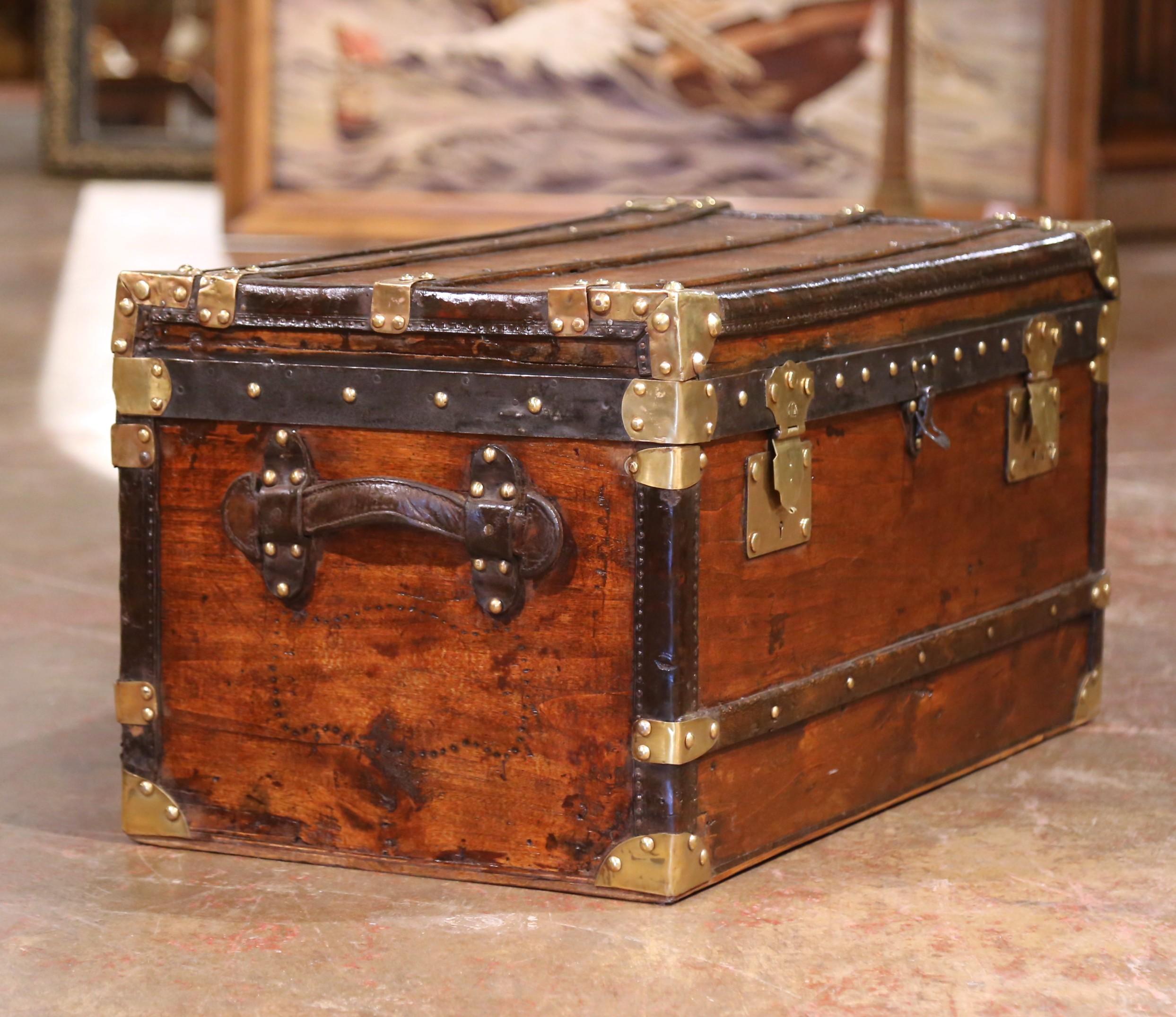 19th C. French Poplar, Metal and Brass-Bound Travel Trunk Stamped B.B. Paris For Sale 2