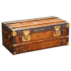 19. Jh. Französische Reisetruhe aus Pappelholz, Metall und Messing, gestempelt Ed. I.L.A. Paris