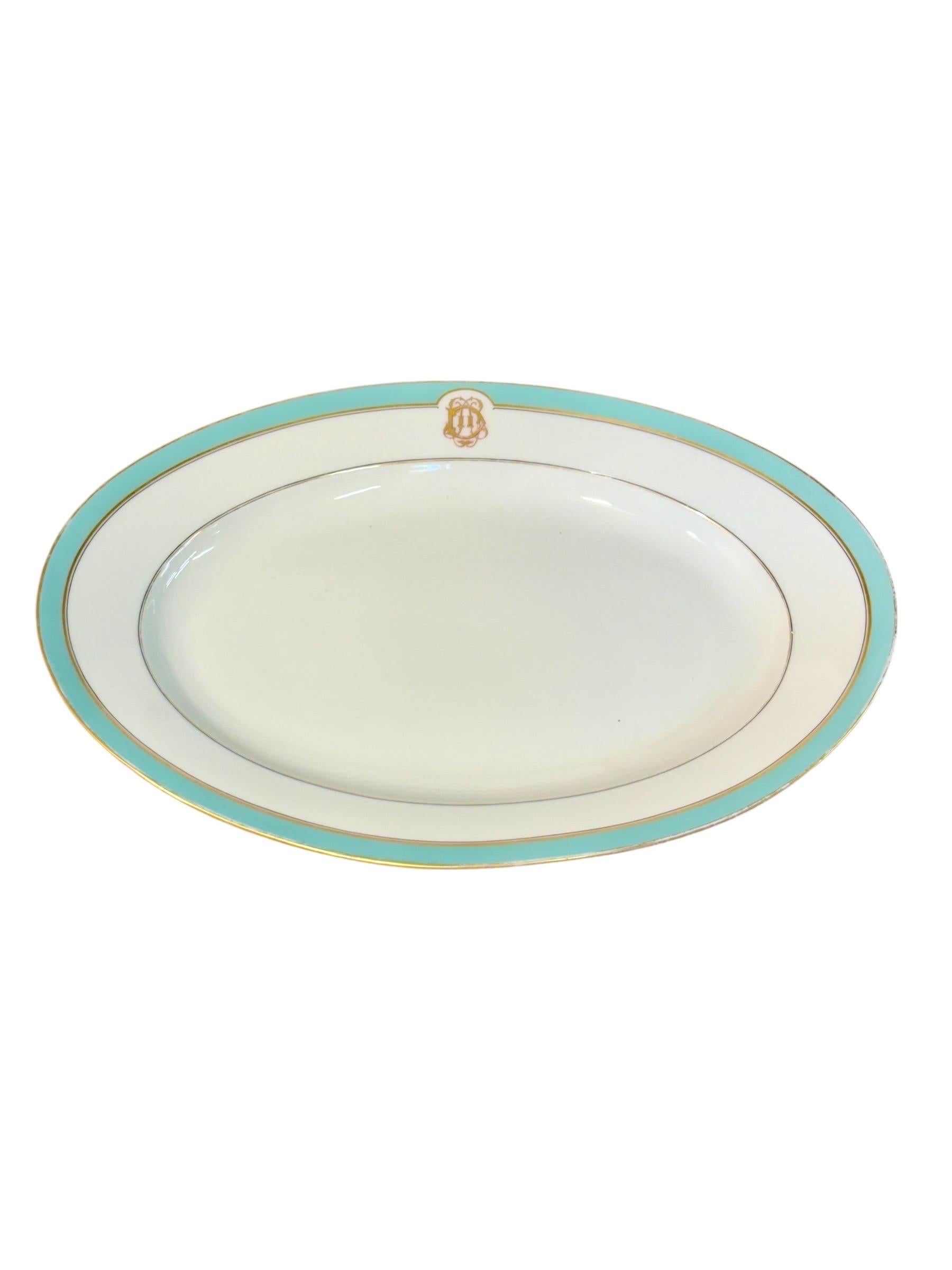 19th c. French Porcelain Soup Tureen with Tray, Paris Vierzon For Sale 4