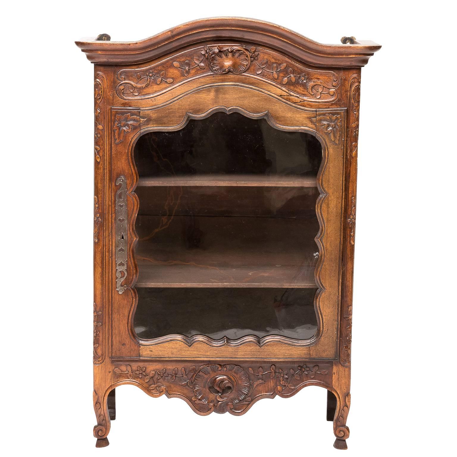 19th Century French Provincial Hanging Cabinet In Excellent Condition In Hixson, TN
