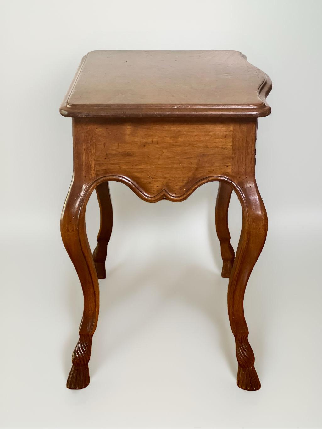 19th C. French Provincial Louis XV Style Carved Walnut Side Table with Drawer For Sale 1