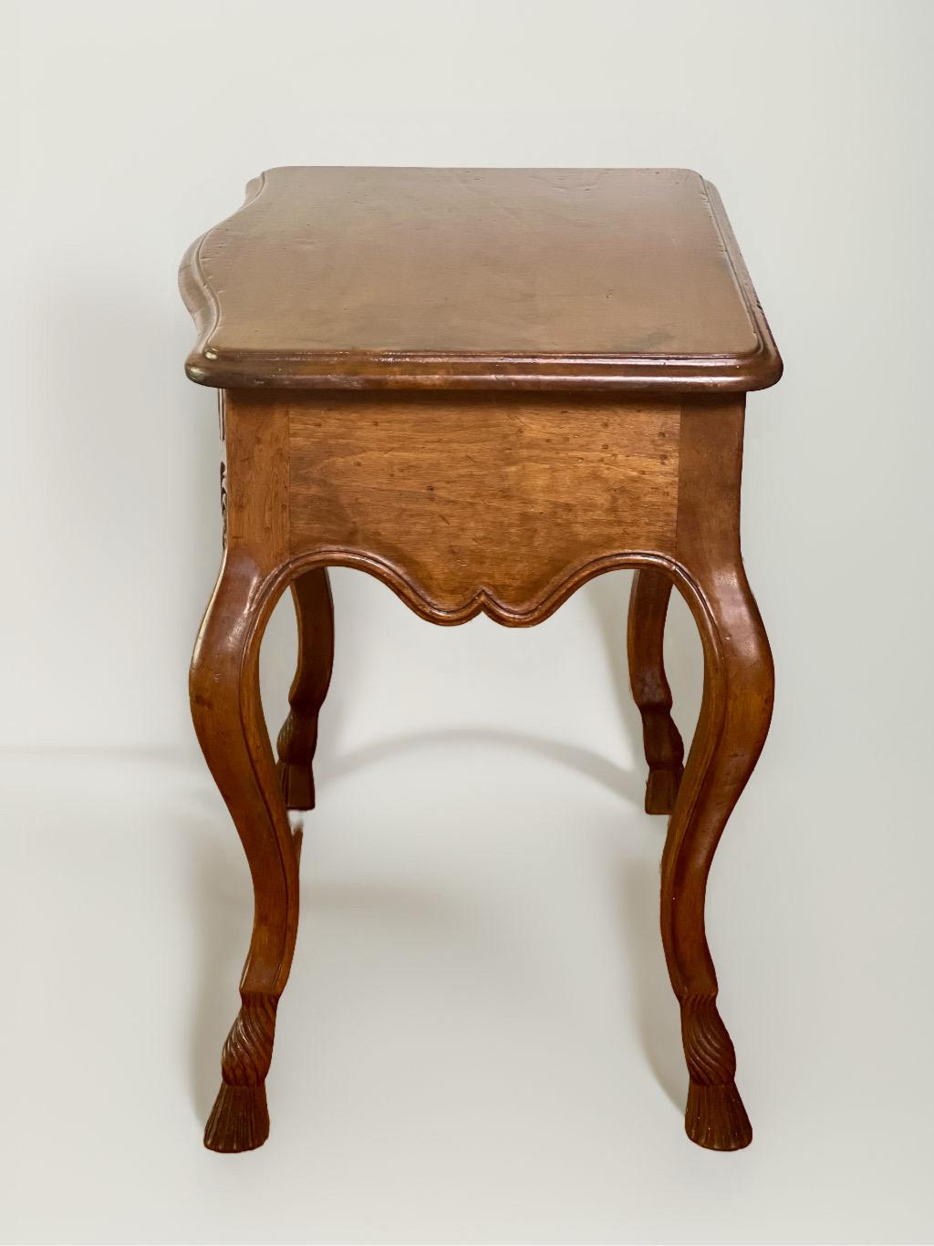 19th C. French Provincial Louis XV Style Carved Walnut Side Table with Drawer For Sale 2