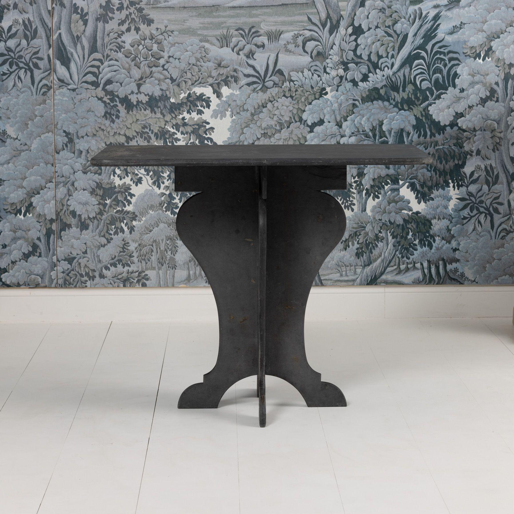 Neoclassico XIX sec. Tavolo francese rettangolare in ardesia con base a forma di tulipano in vendita