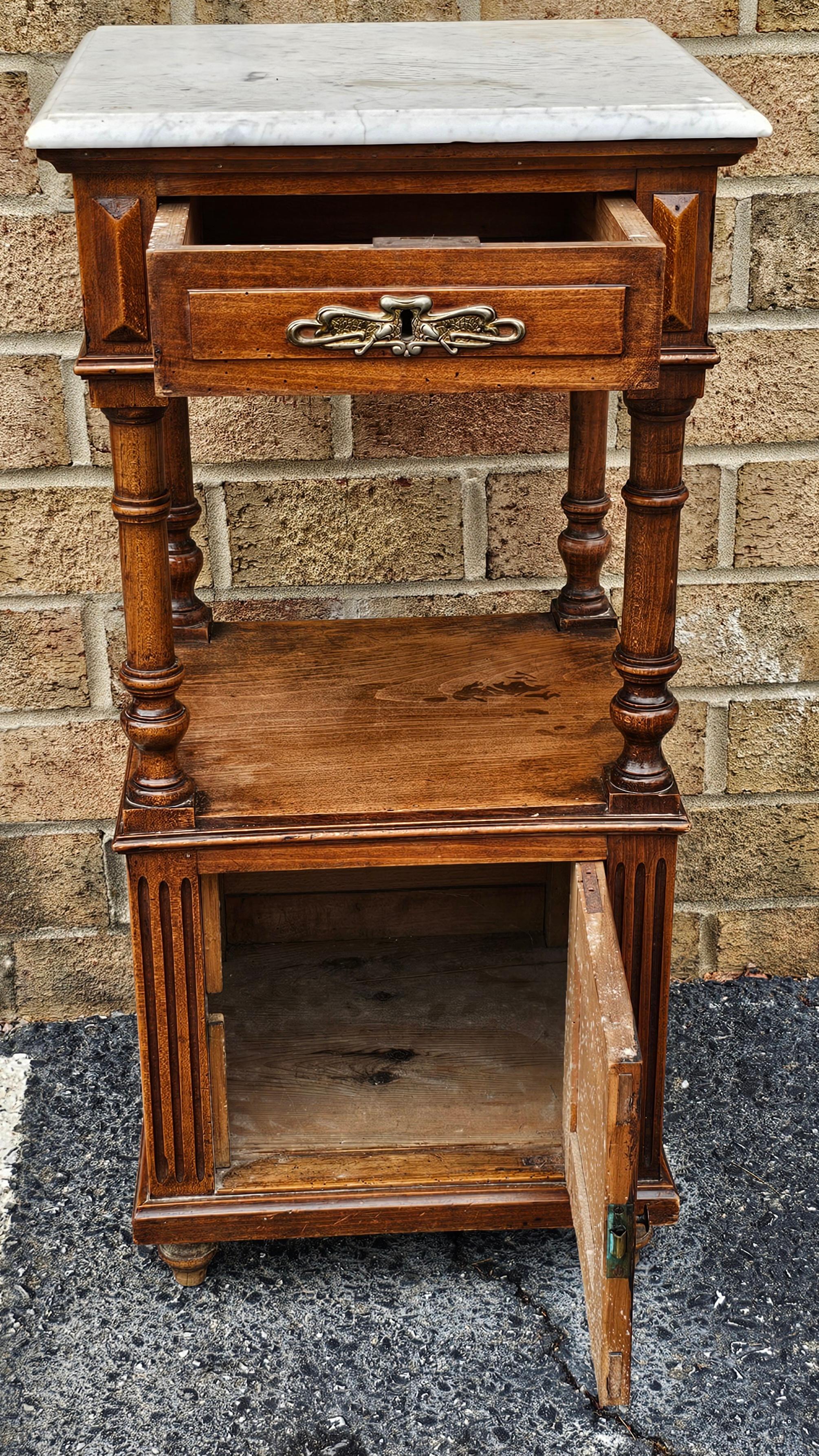 19th Century French Renaissance Revival Walnut and Marble Top Bedside Table , Nightstand, side table.
Measures 16