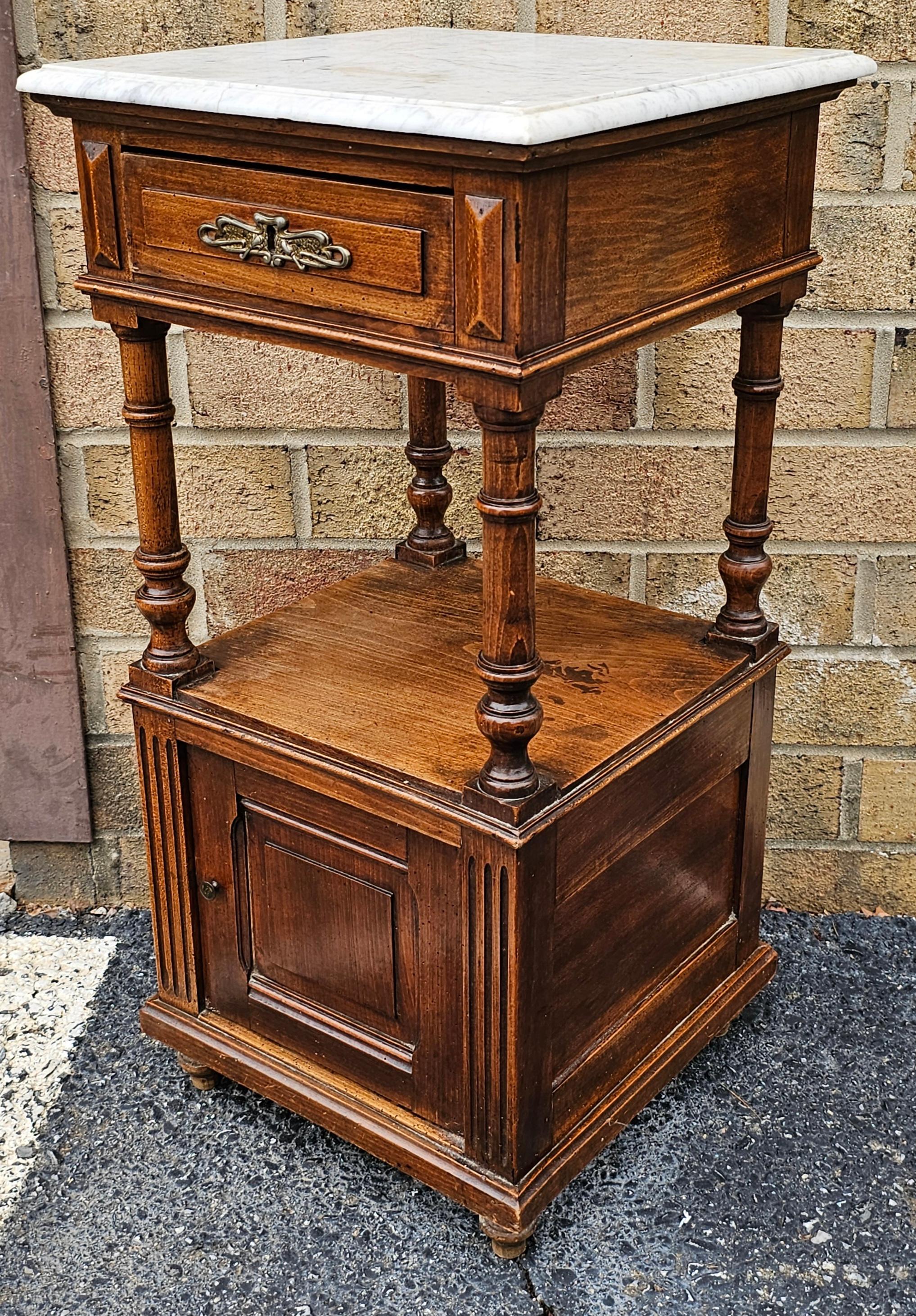 19th C. French Renaissance Revival Walnut and Marble Top Bedside Table For Sale 2