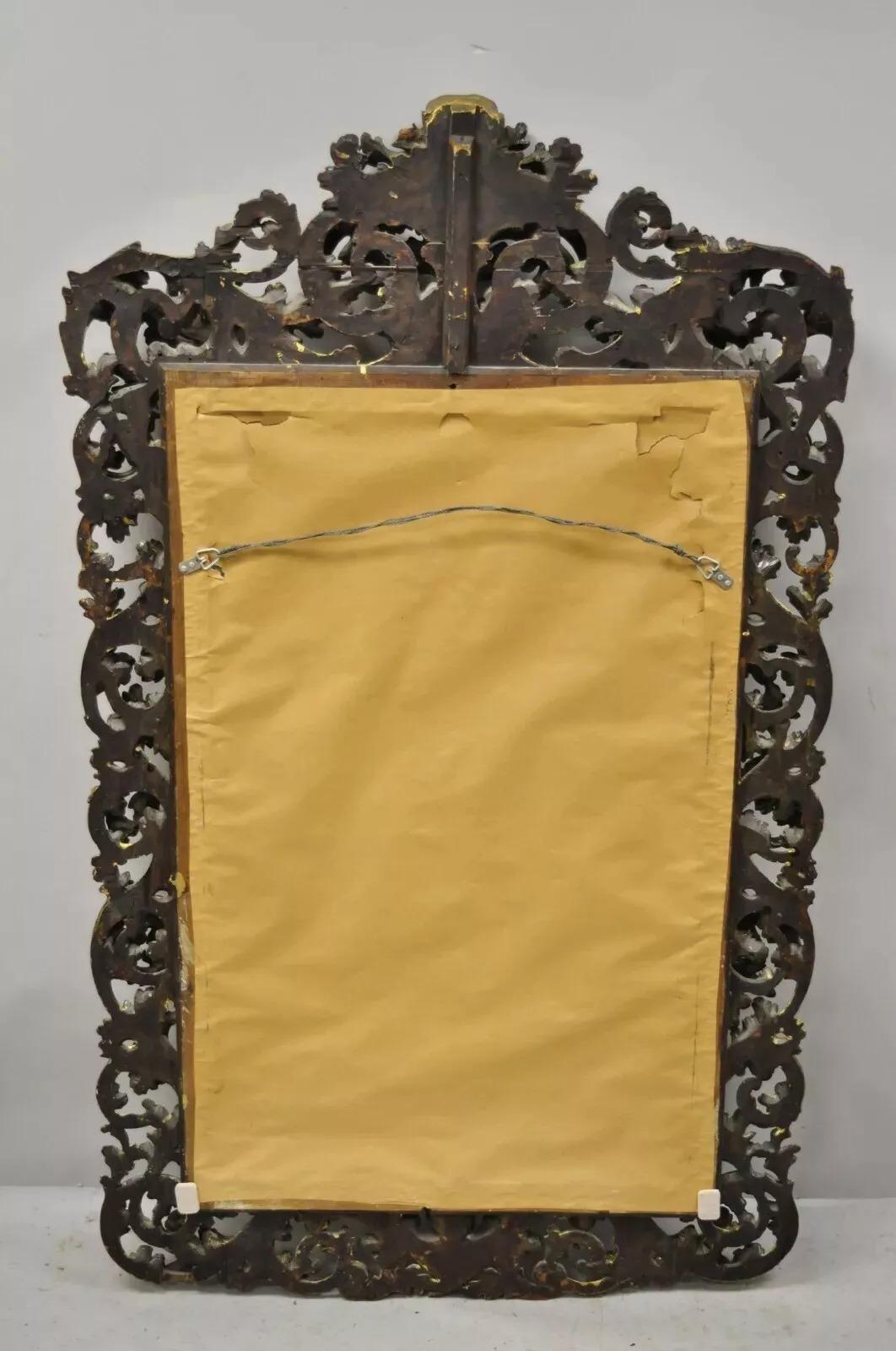 A.I.Wood C.A. Miroir Rococo à feuilles d'Acanthus en bois sculpté en relief, 19ème siècle en vente 6