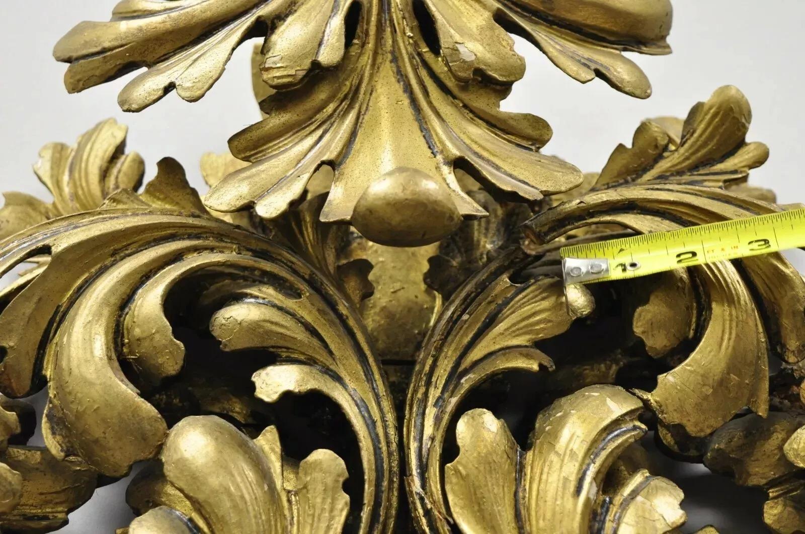 A.I.Wood C.A. Miroir Rococo à feuilles d'Acanthus en bois sculpté en relief, 19ème siècle en vente 2