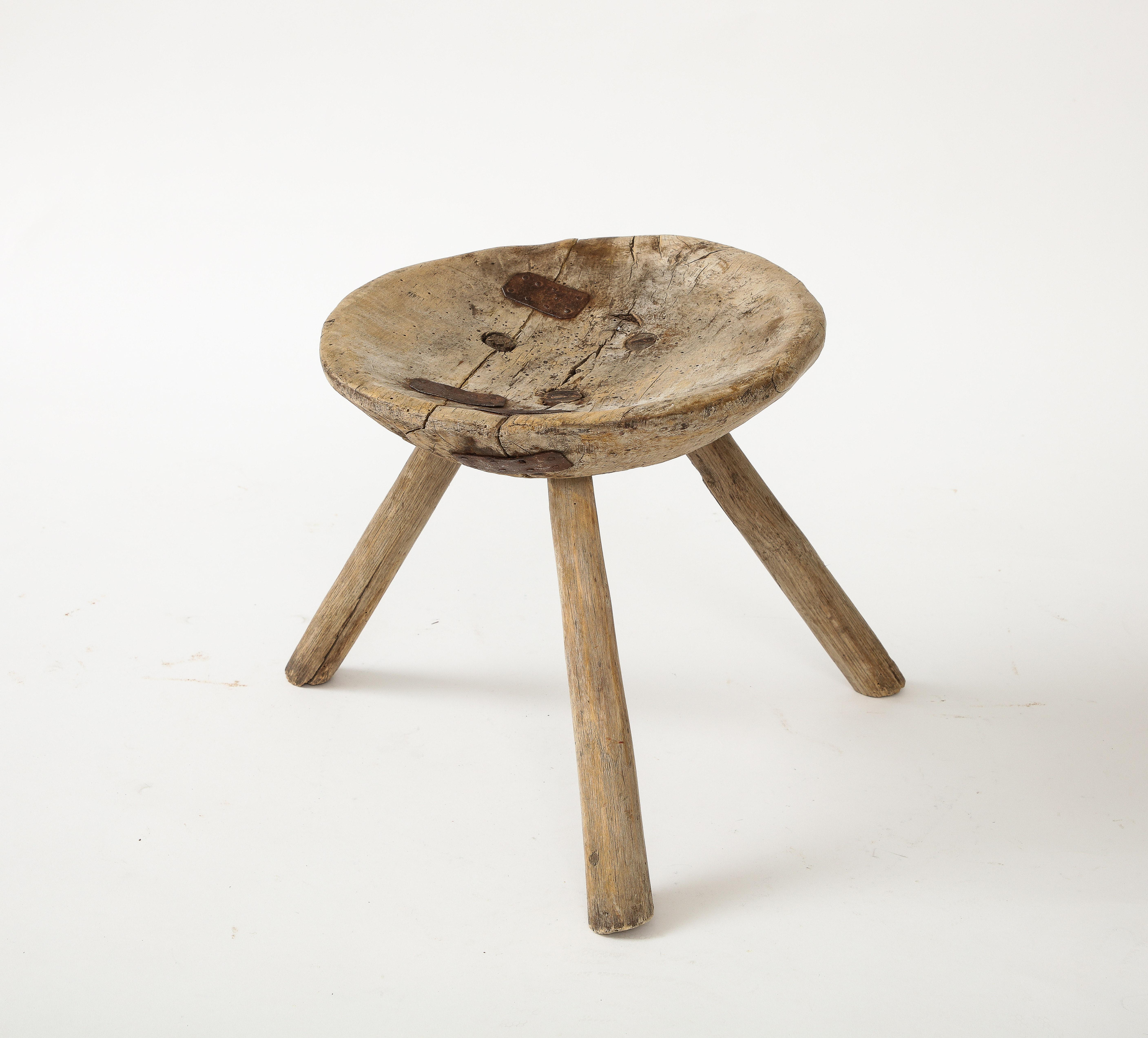 19th Century French Shepherds Stool with Handmade Metal Repairs For Sale 2