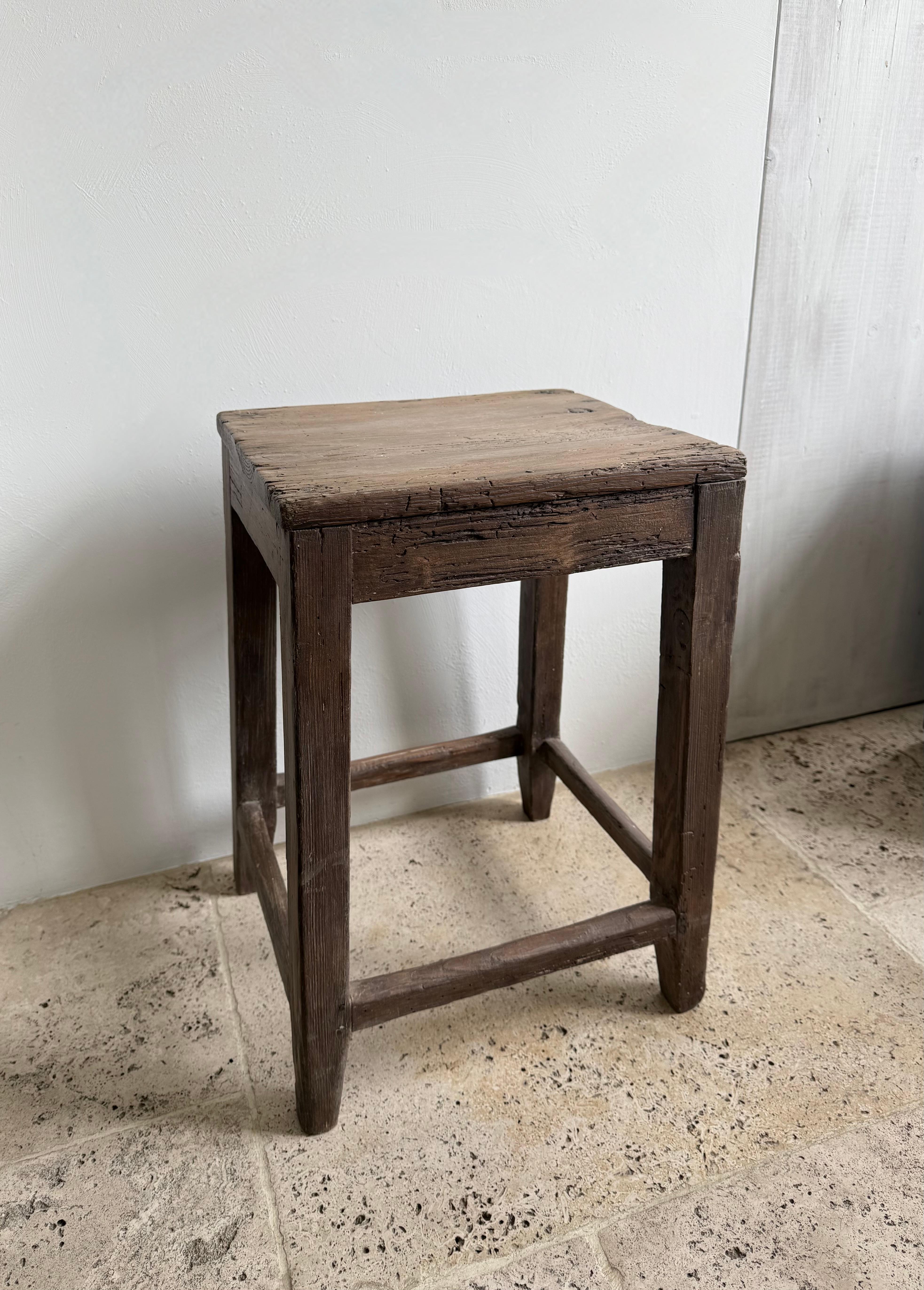 Französischer Beistelltisch aus dem 19. im Angebot 3