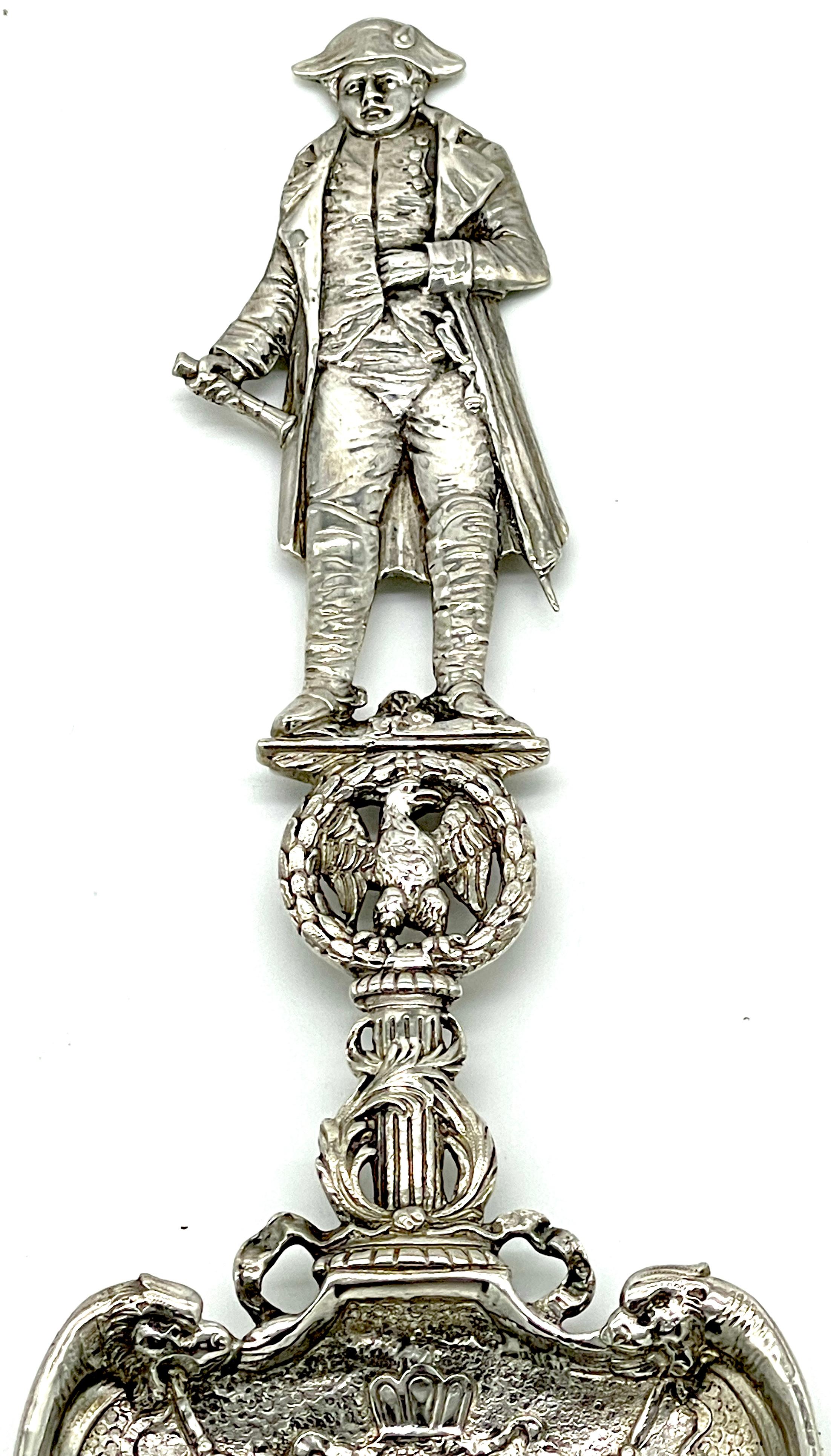 XIX secolo.  Commemorativo d'argento francese  Cucchiaio ritratto di Napoleone tridimensionale in vendita 9