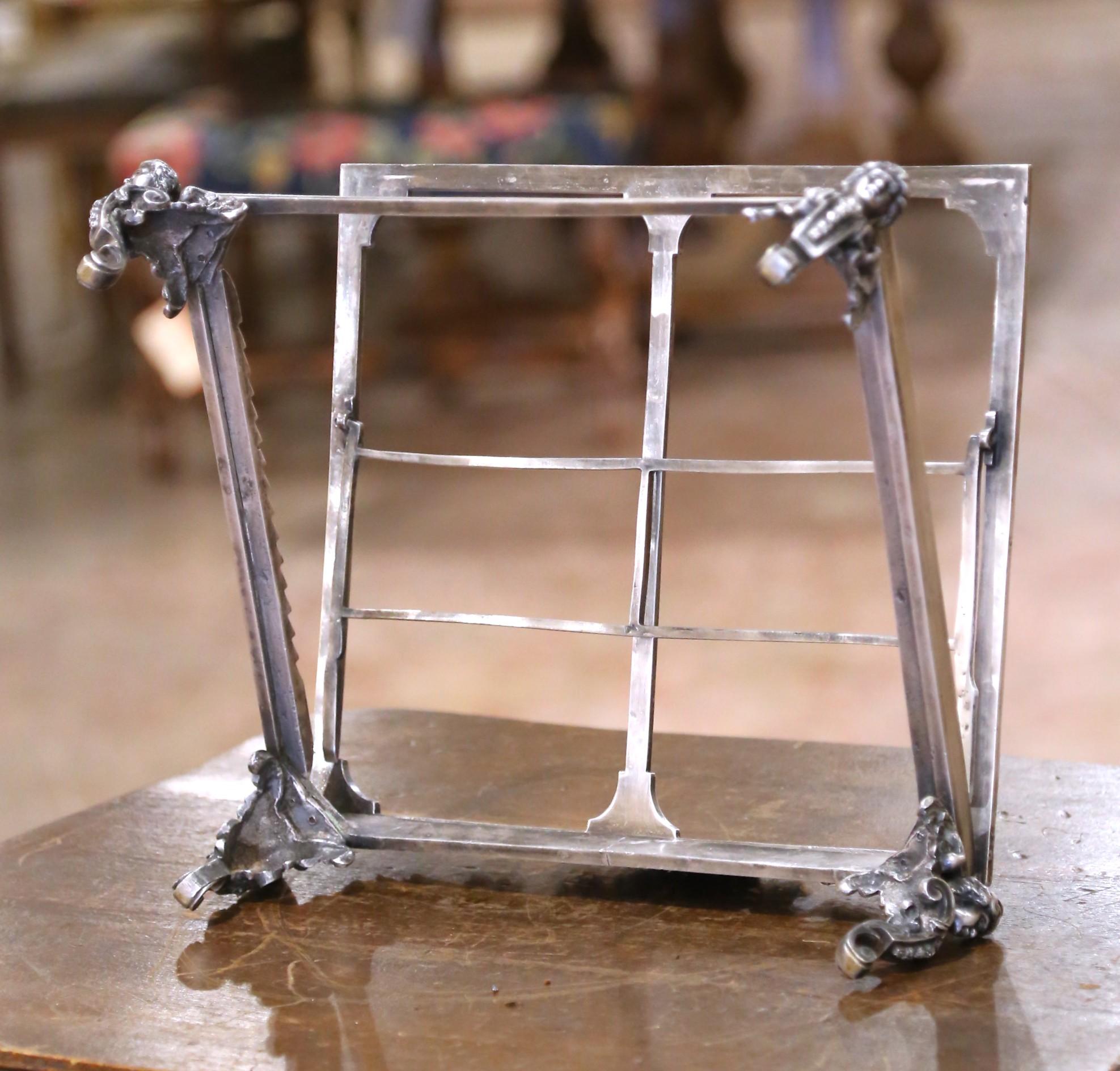 A.I.C. Silver Rococo français avec des motifs de coquillages et de chérubins en vente 3