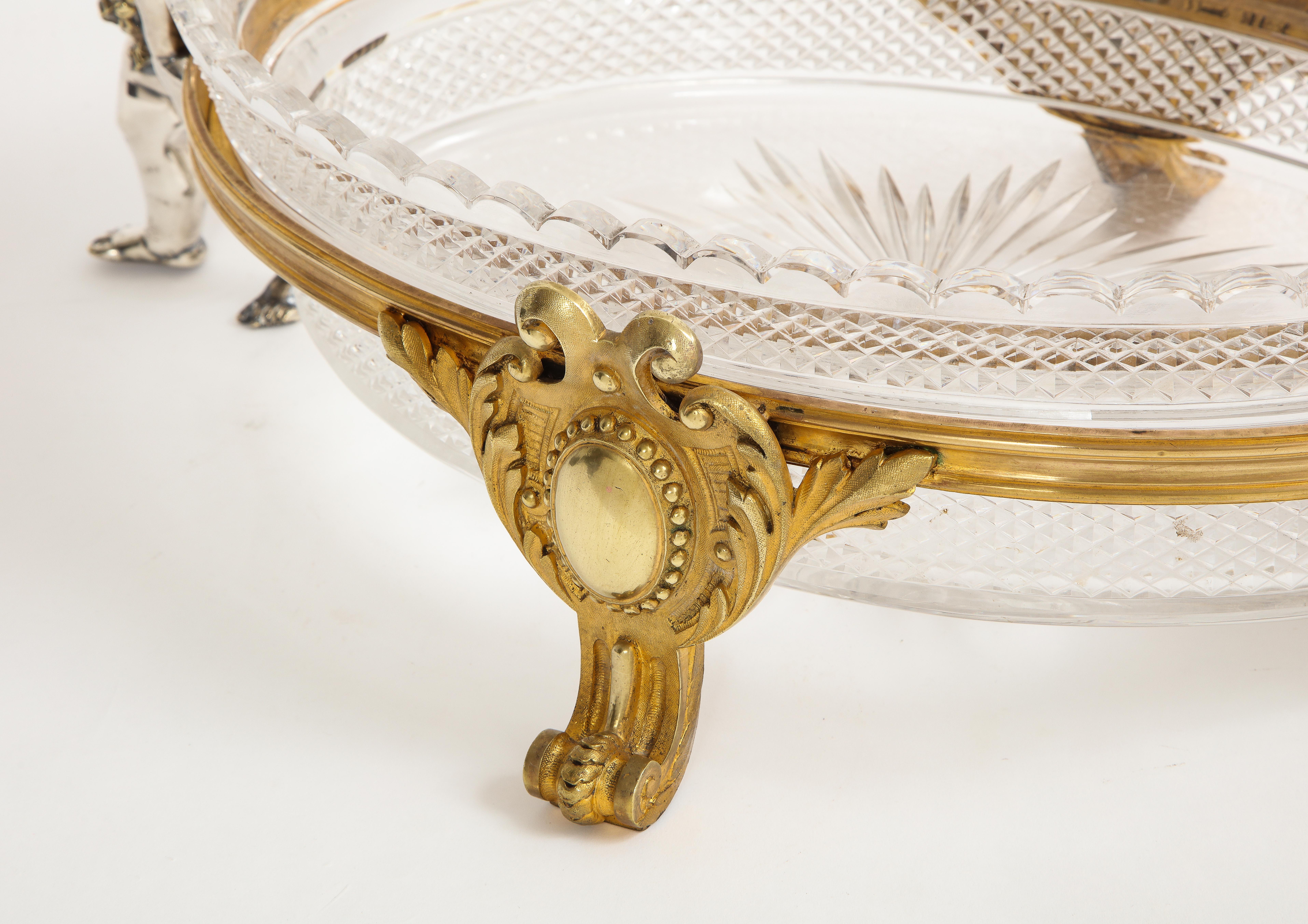Französisch versilbert & vergoldete Bronze Putti montiert Kristall Tafelaufsatz Baccarat, 1800s im Angebot 3