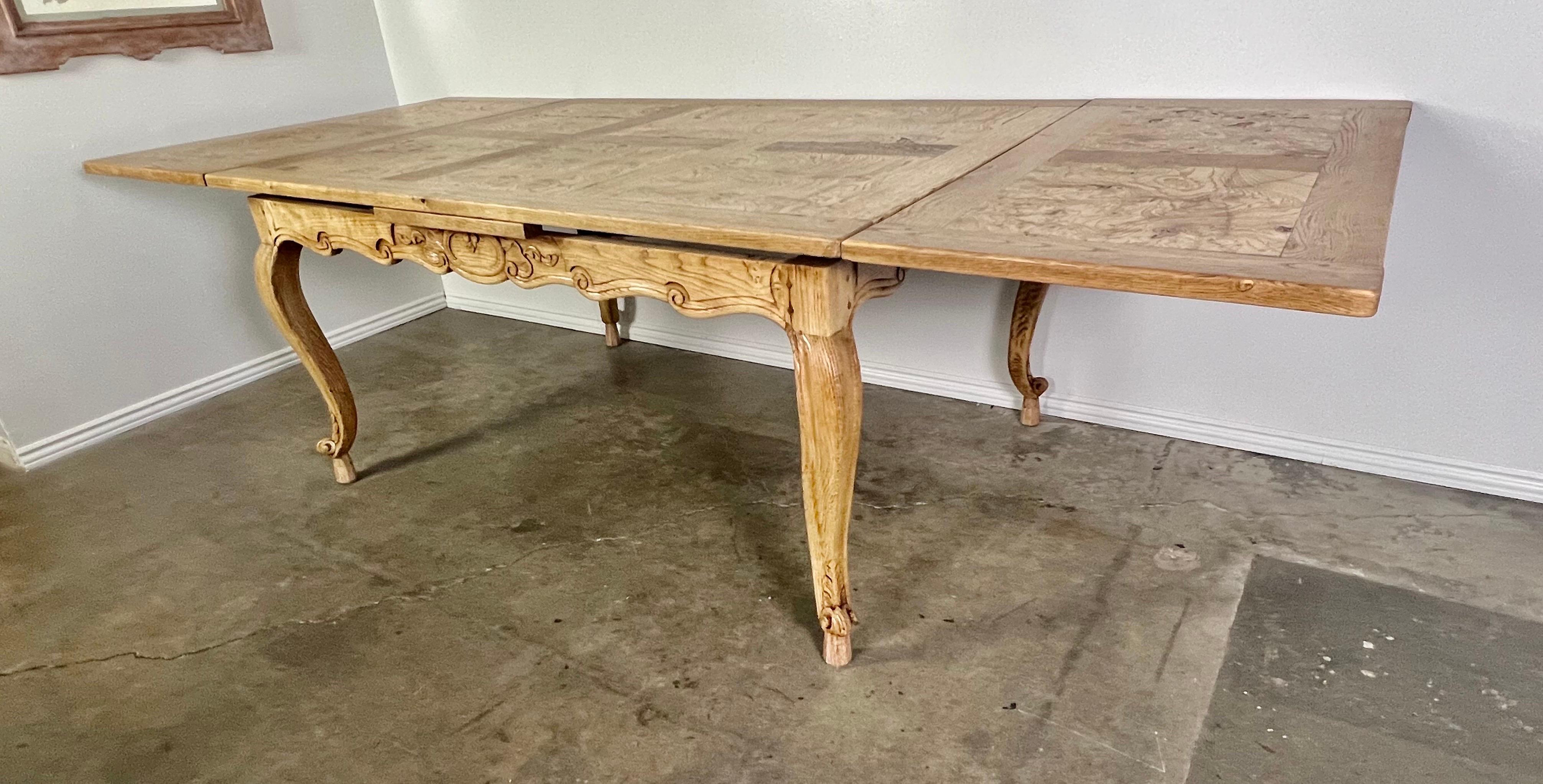 19th Century French White Oak & Burl Walnut Dining Table For Sale 7