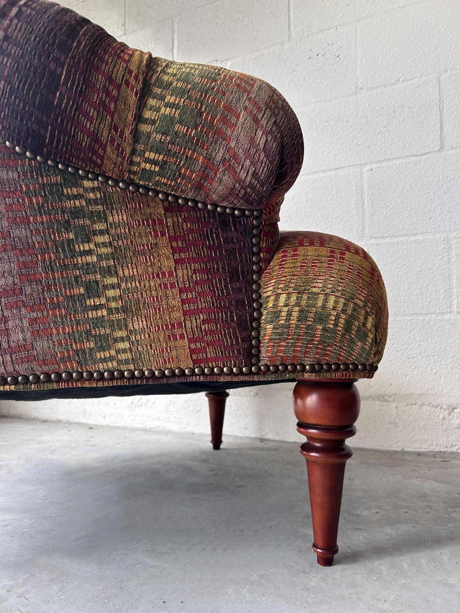 Sillón acolchado de mediados de siglo  Silla de salón, altura del asiento 16 Tejido en venta