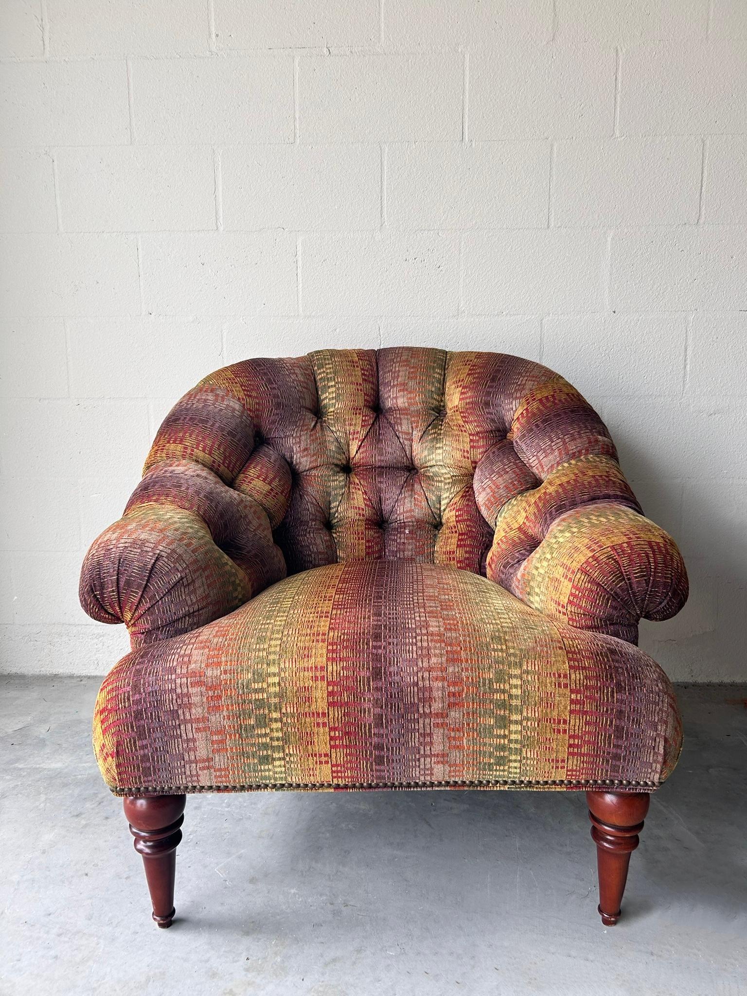 Sillón acolchado de mediados de siglo  Silla de salón, altura del asiento 16 siglo XX en venta